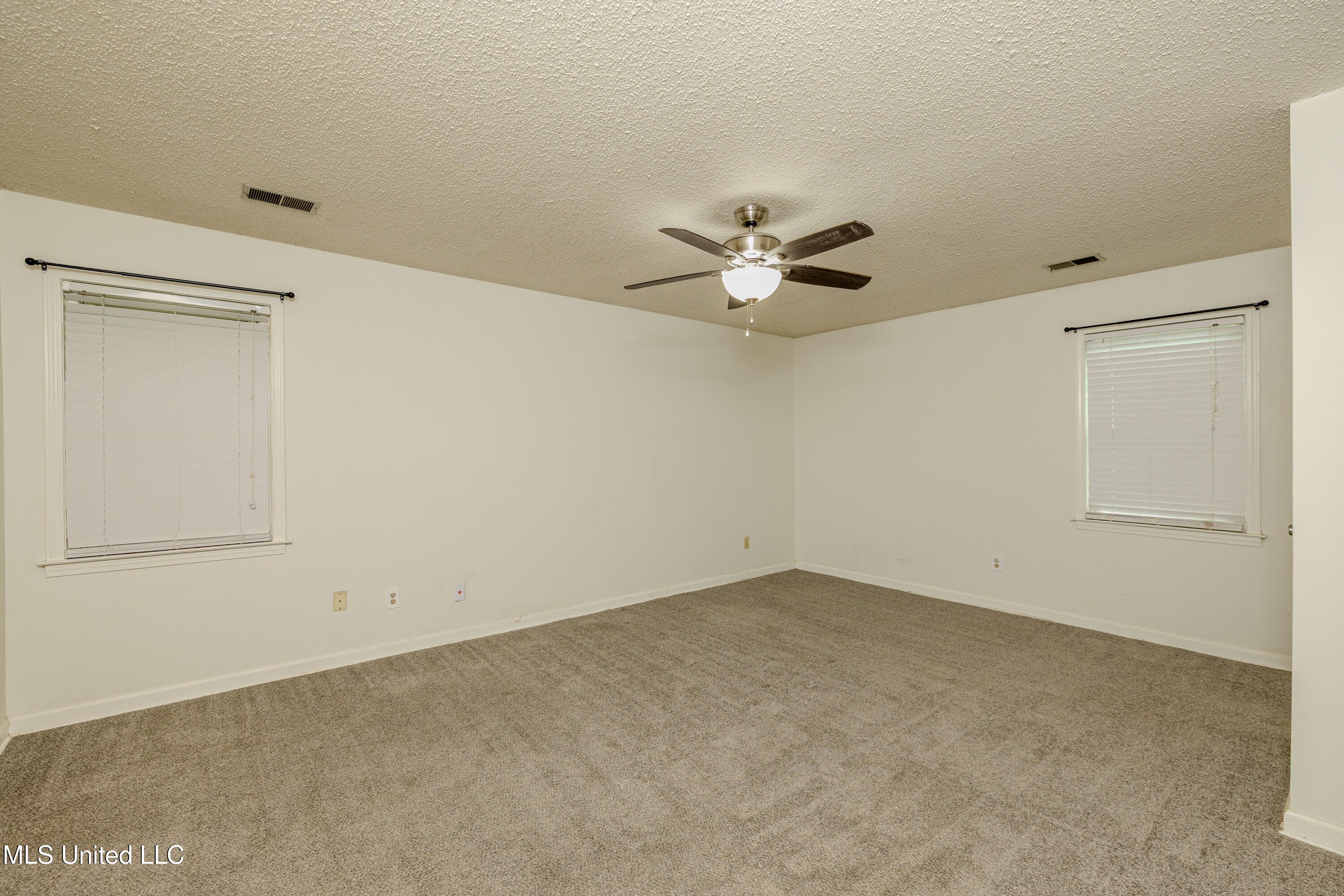 113 Brookside Drive Property Photo 12