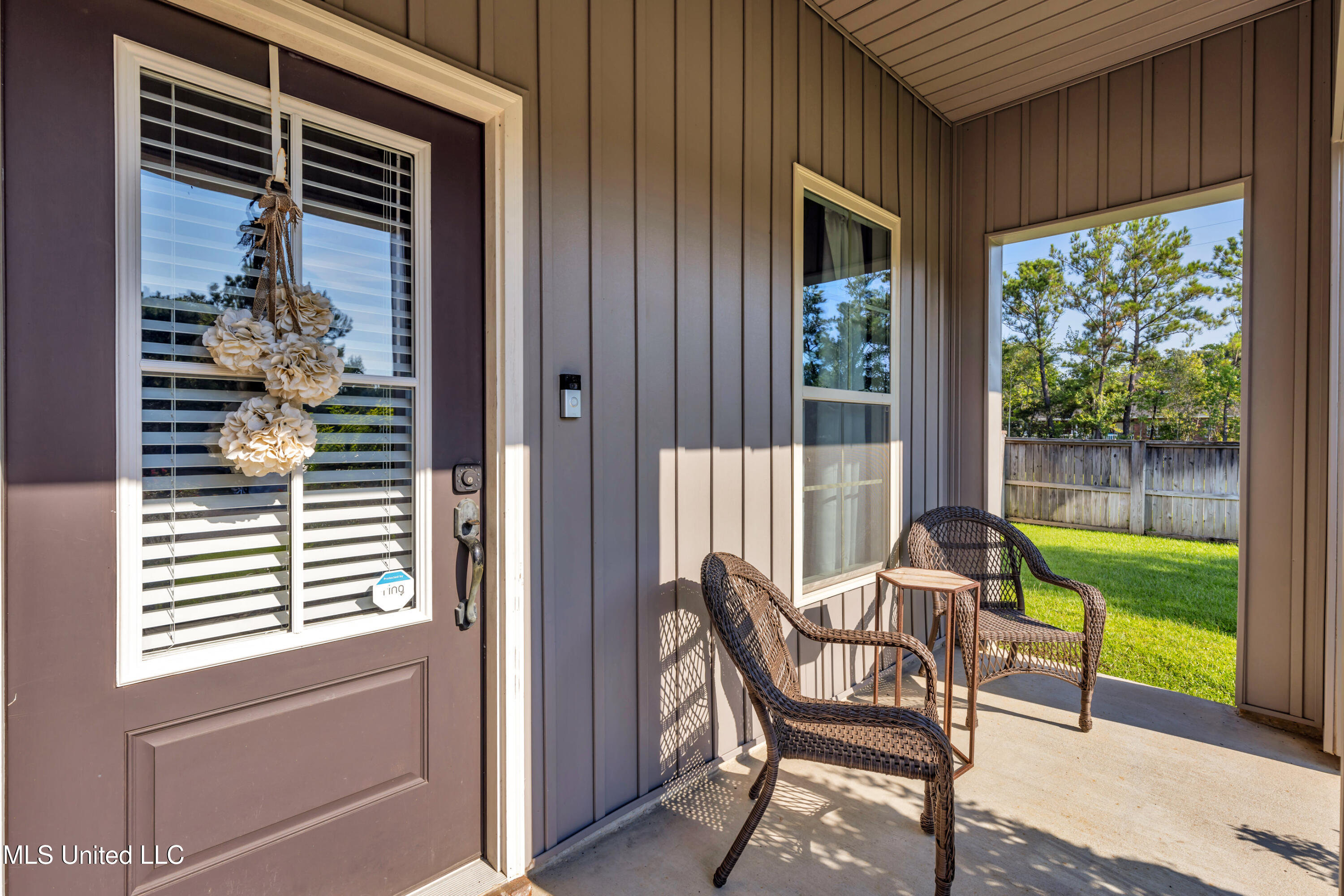 13247 Riverside Cove Property Photo 4