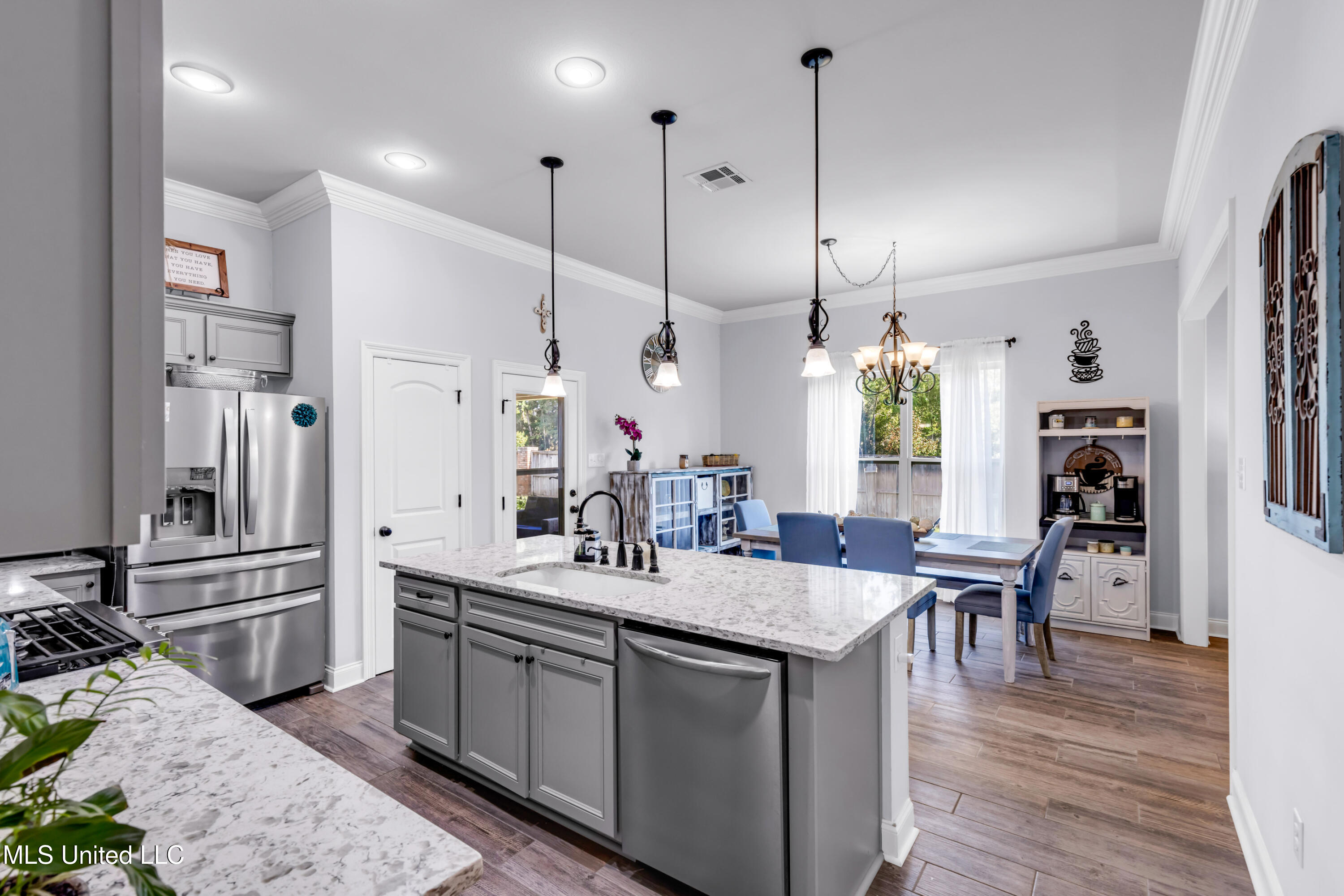 13247 Riverside Cove Property Photo 10