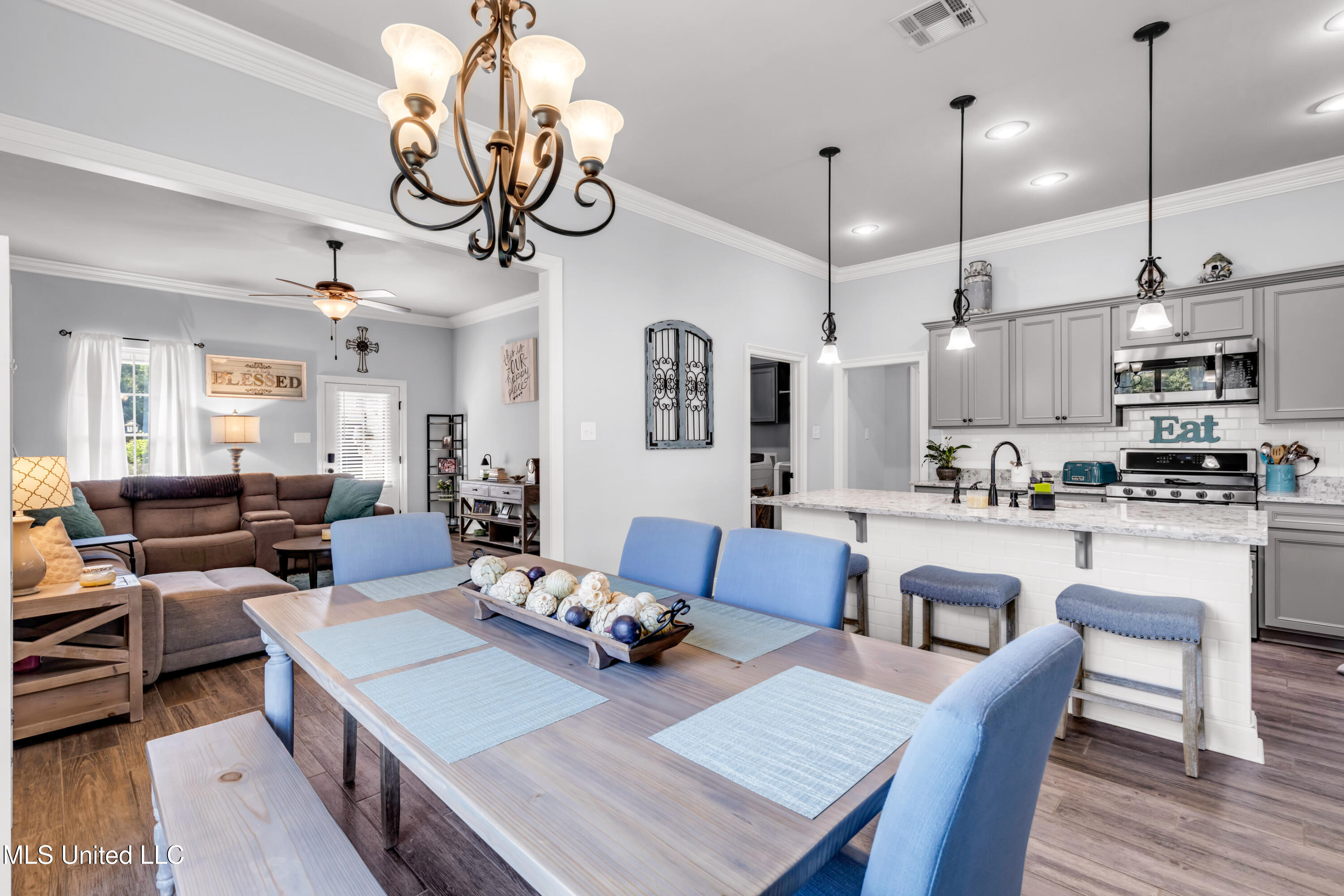 13247 Riverside Cove Property Photo 13