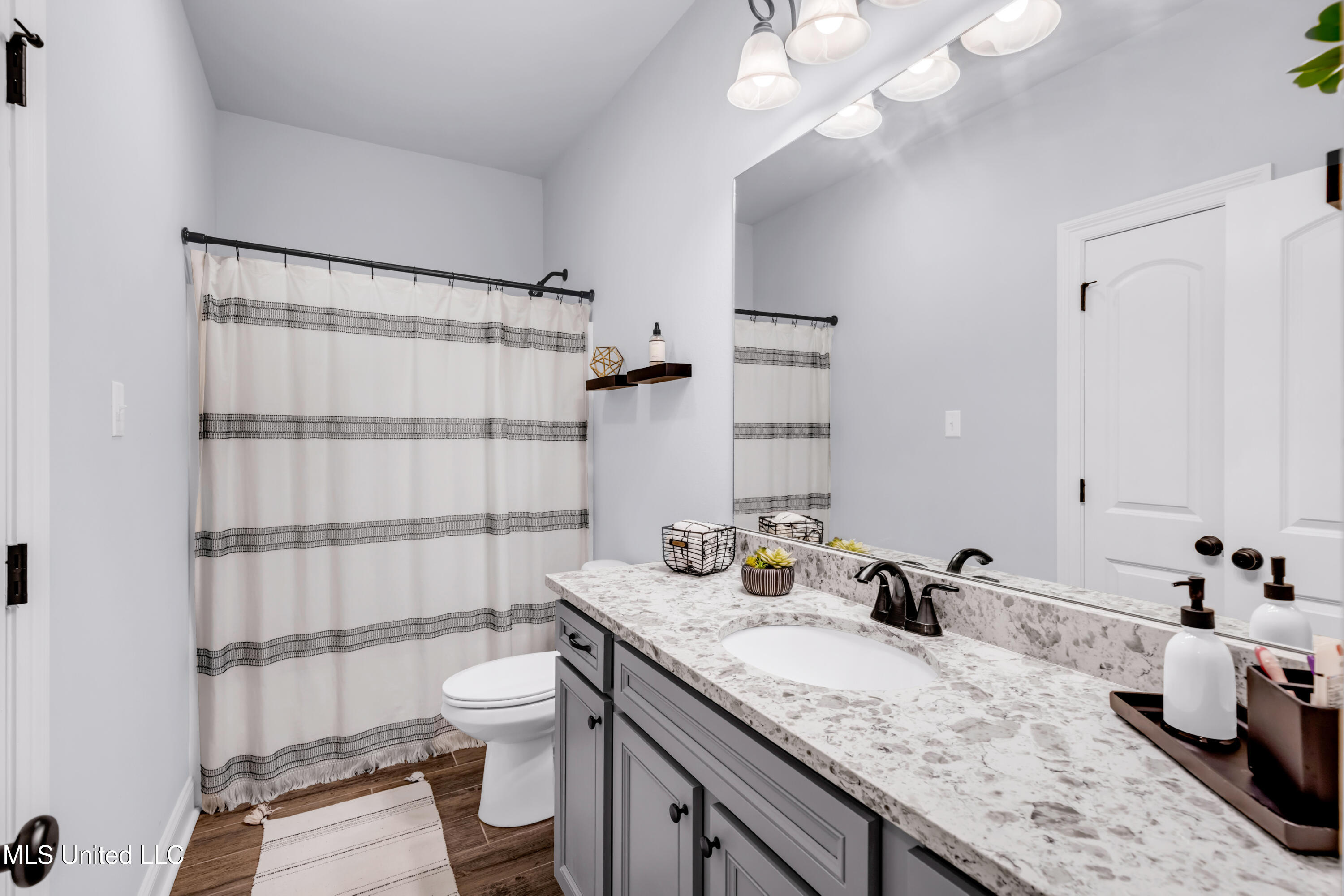 13247 Riverside Cove Property Photo 28