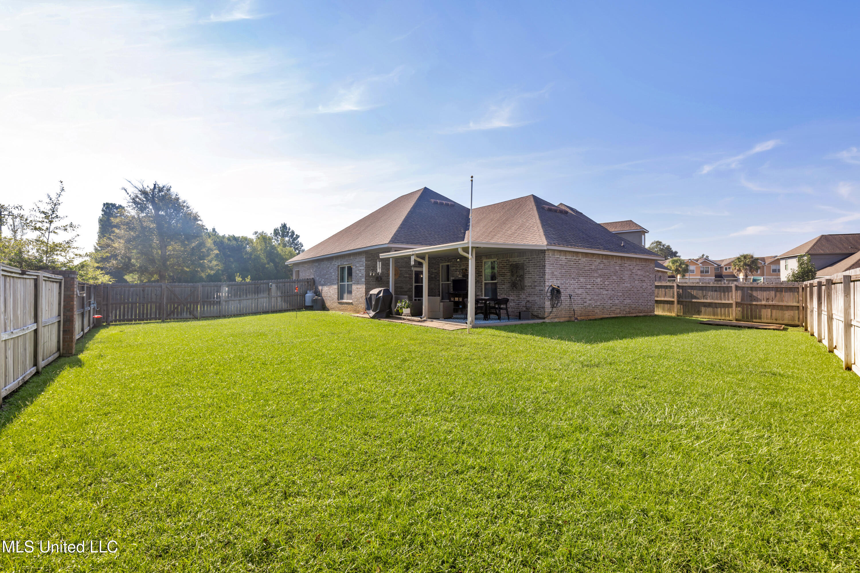 13247 Riverside Cove Property Photo 33