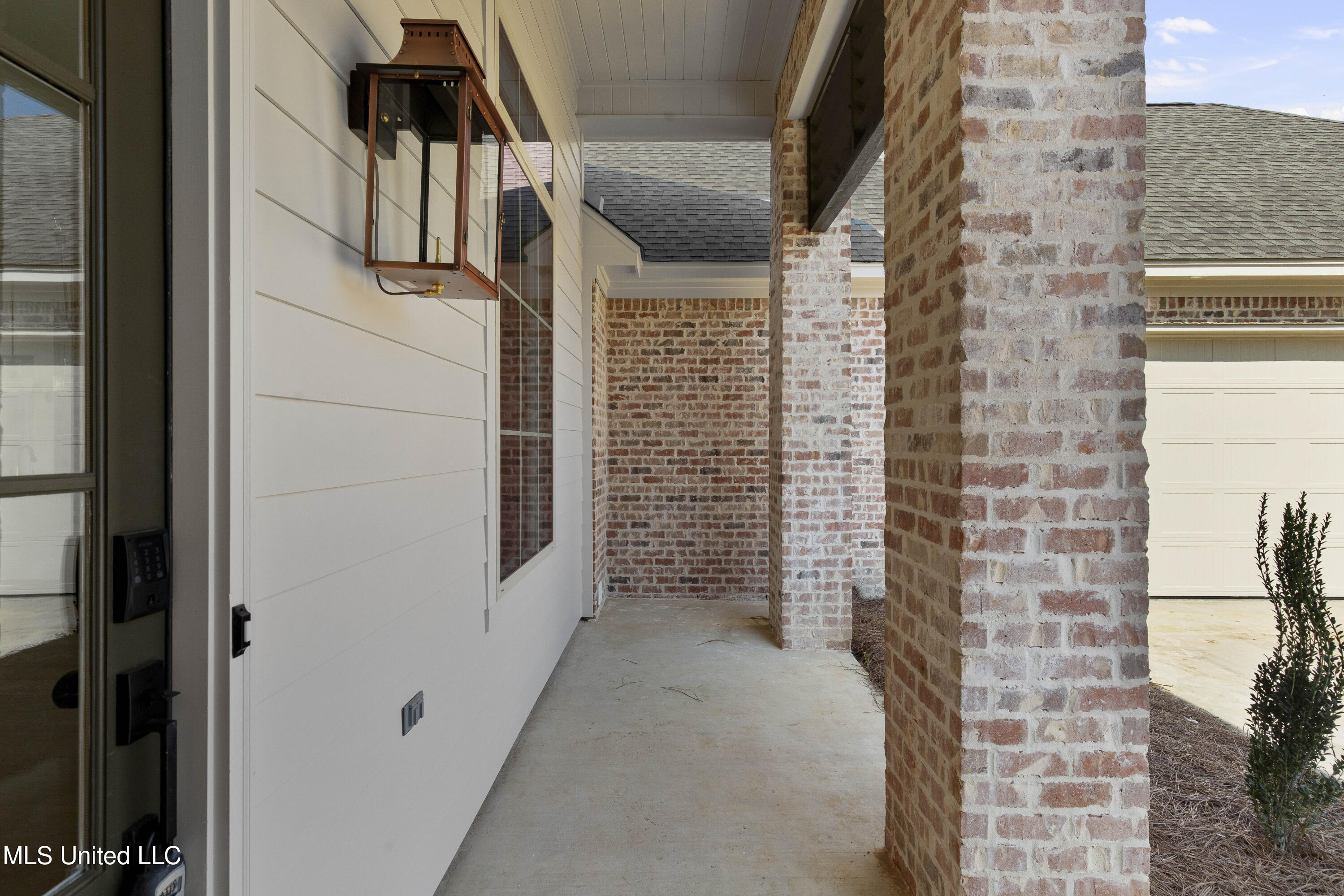 370 Wellstone Place Property Photo 5