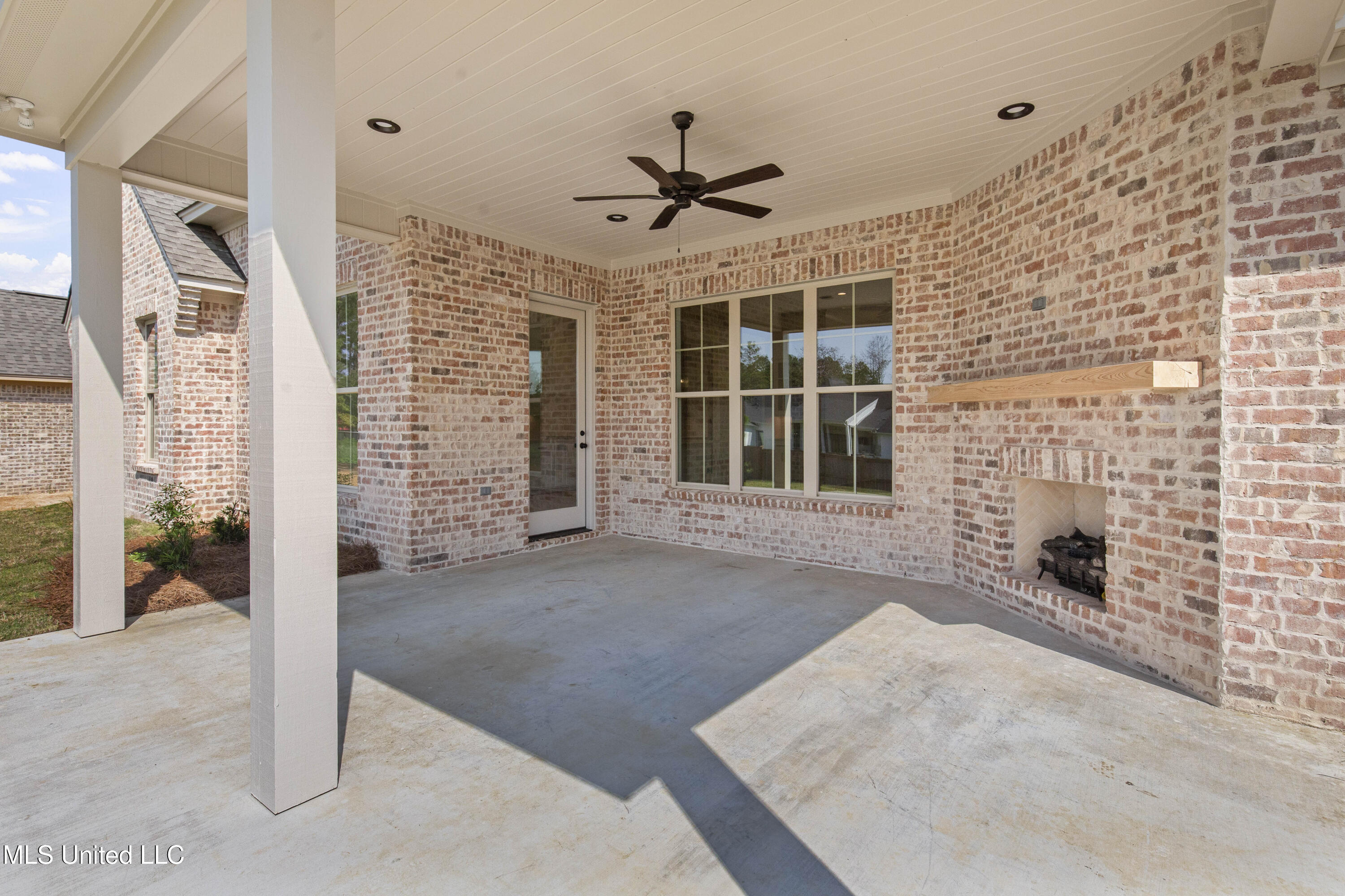 370 Wellstone Place Property Photo 23