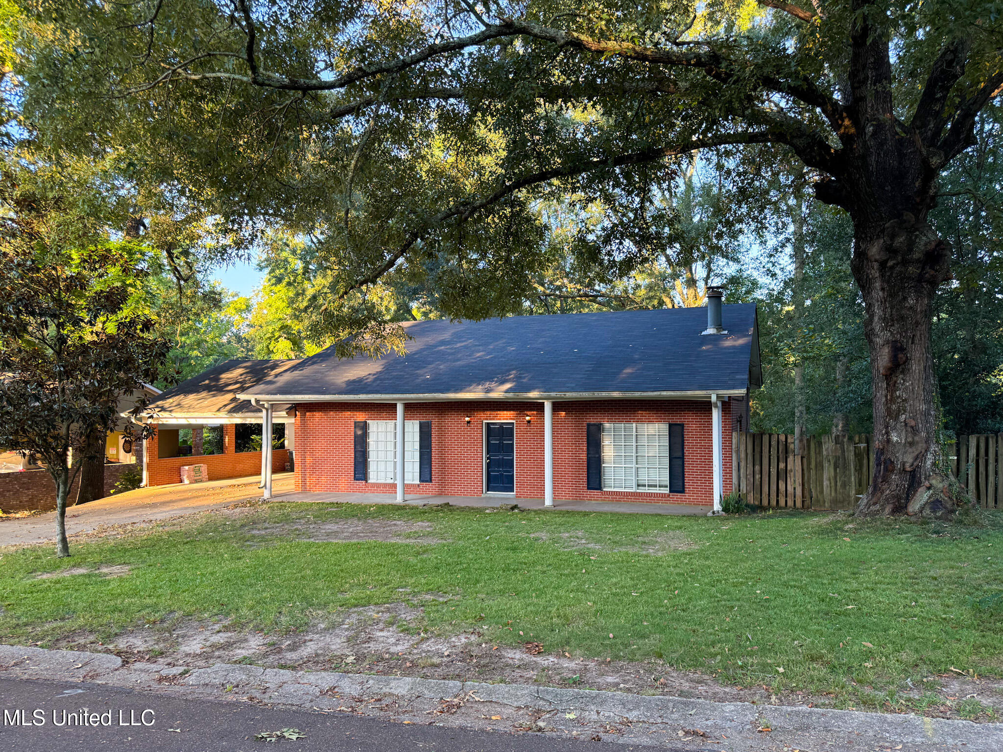 502 Faulkner Drive Property Photo 2
