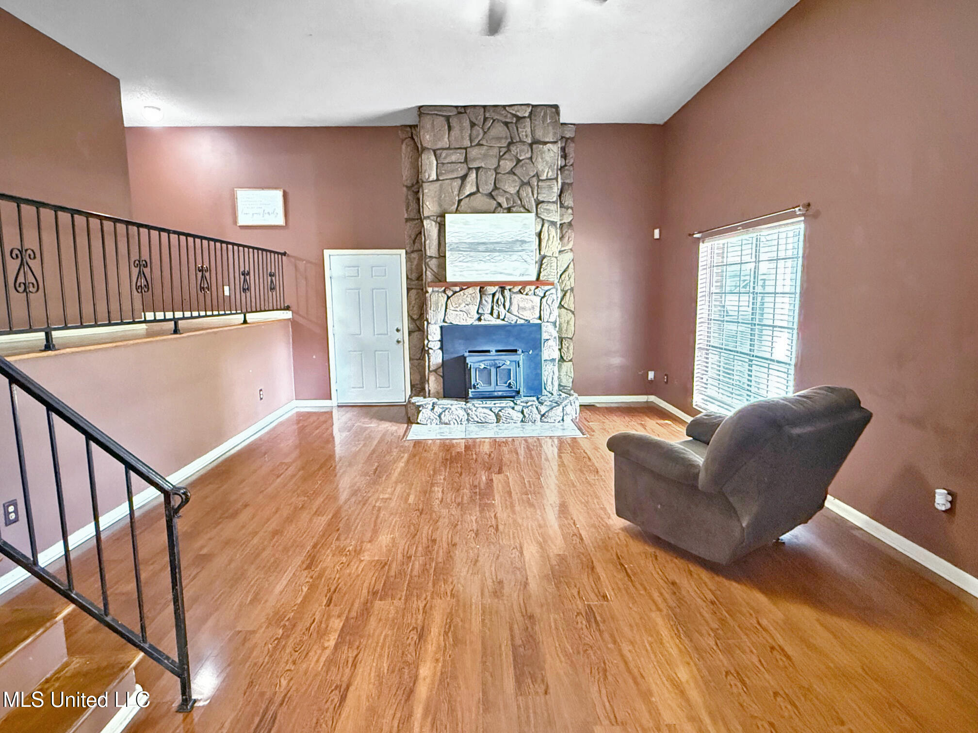 502 Faulkner Drive Property Photo 4