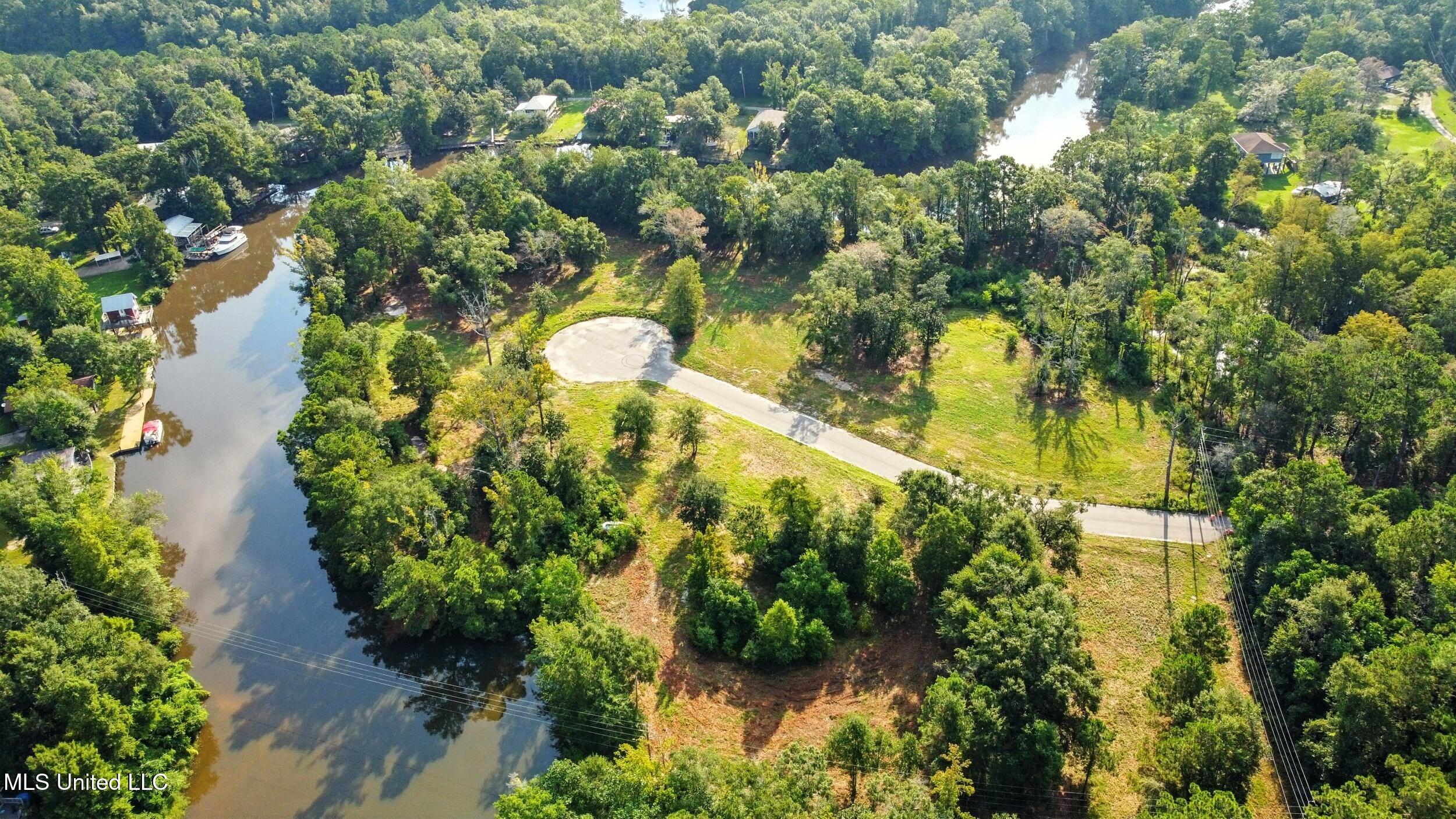 10550 Oneal Road Property Photo 7