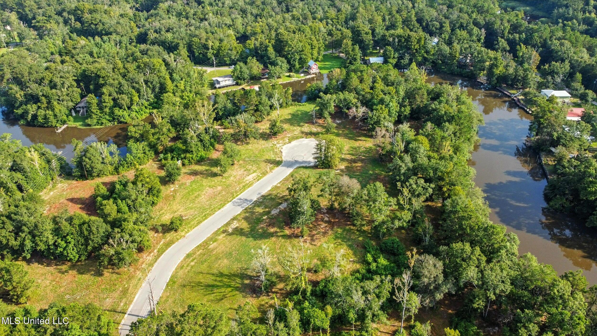 10550 Oneal Road Property Photo 13