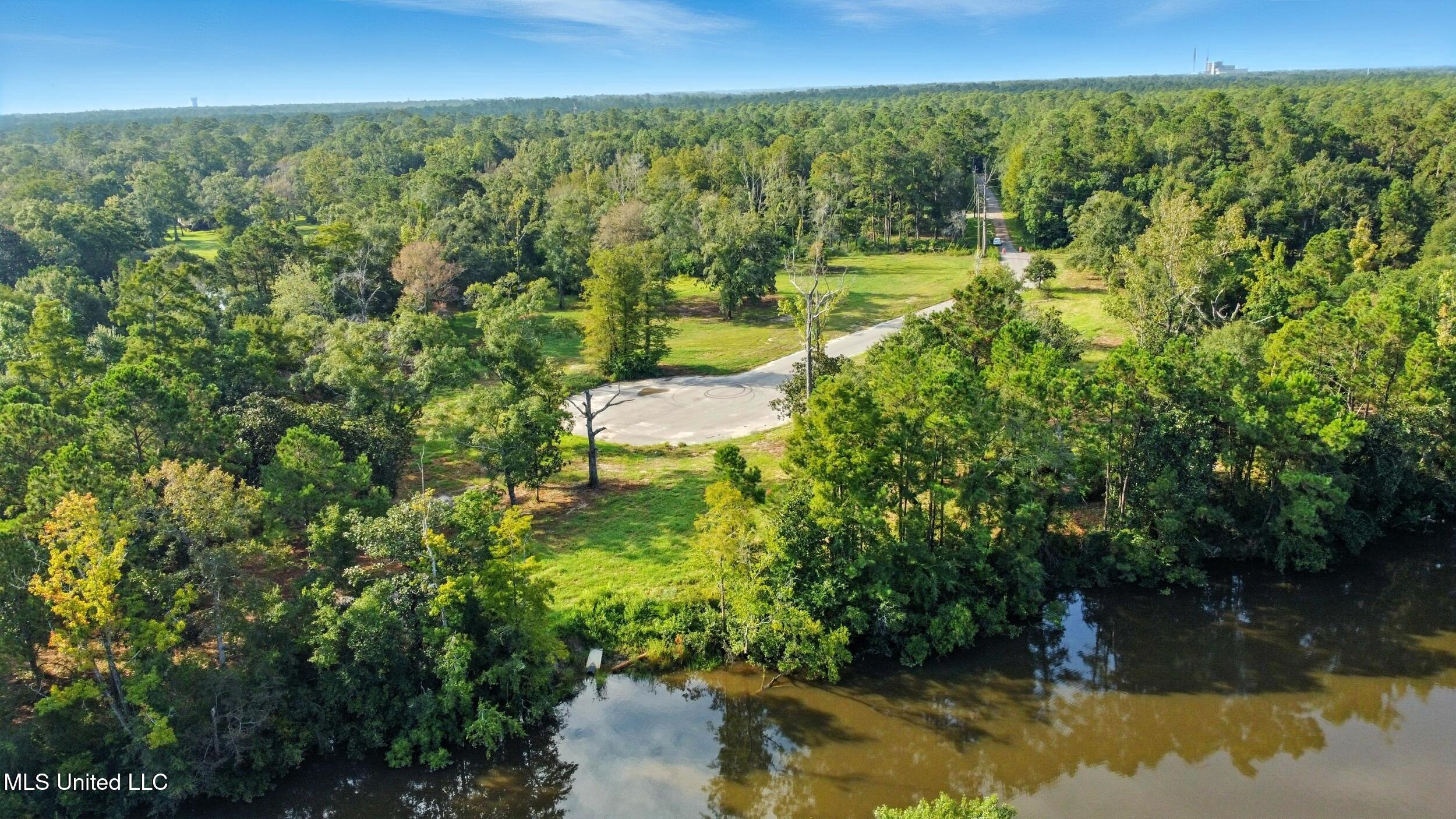 10550 Oneal Road Property Photo 14