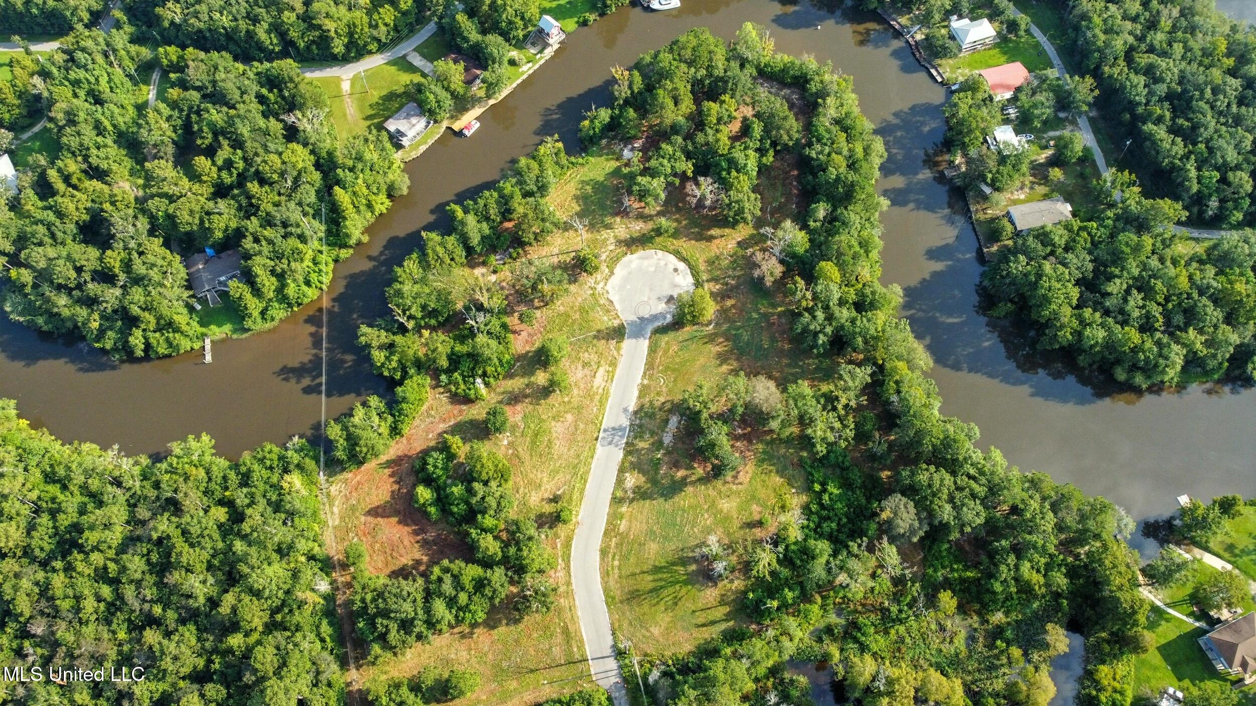 10550 Oneal Road Property Photo 8