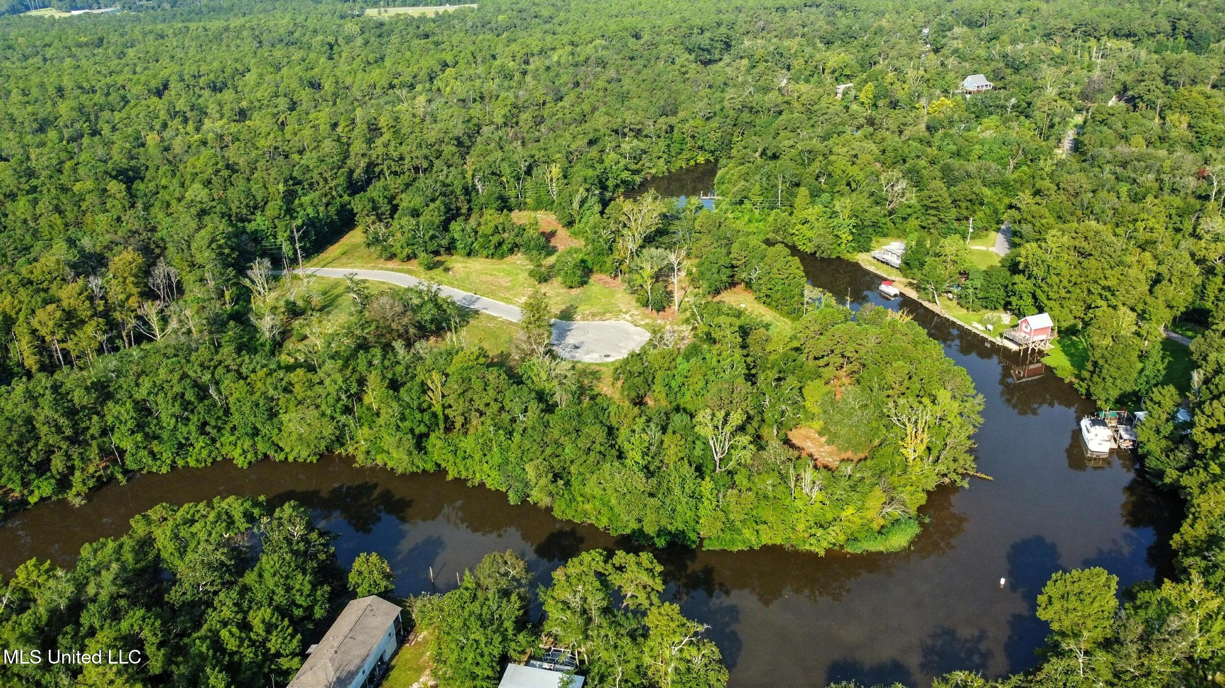 10550 Oneal Road Property Photo 10