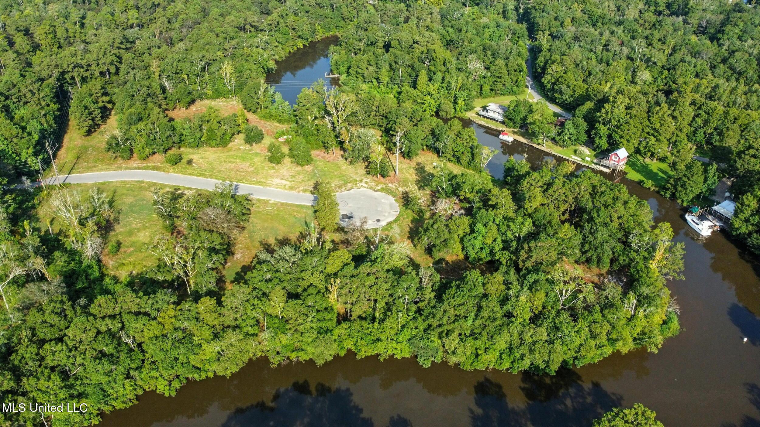 10550 Oneal Road Property Photo 12