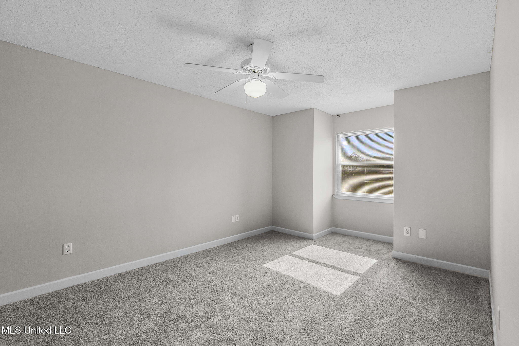 550 Post Road Property Photo 18
