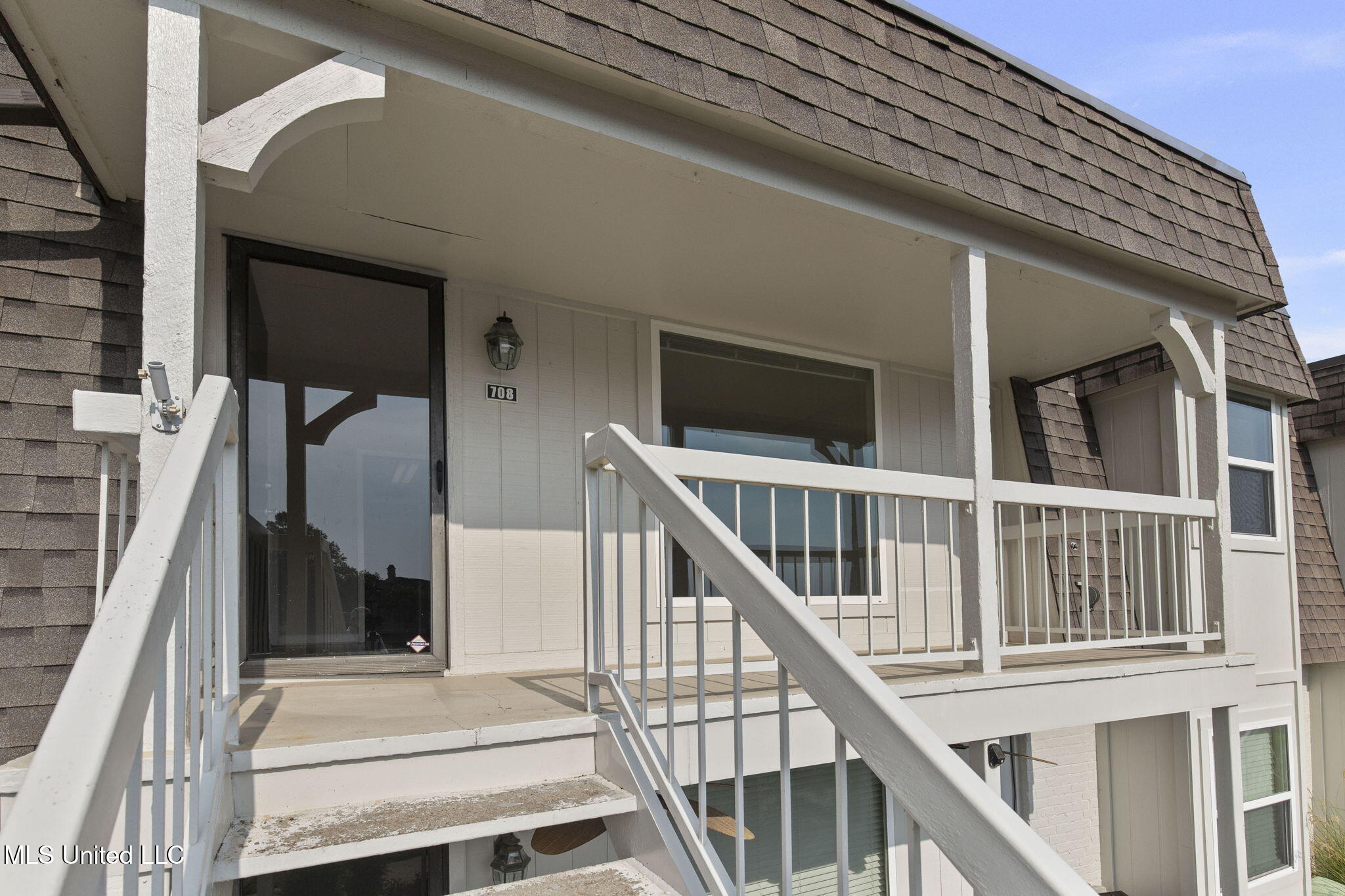 550 Post Road Property Photo 28