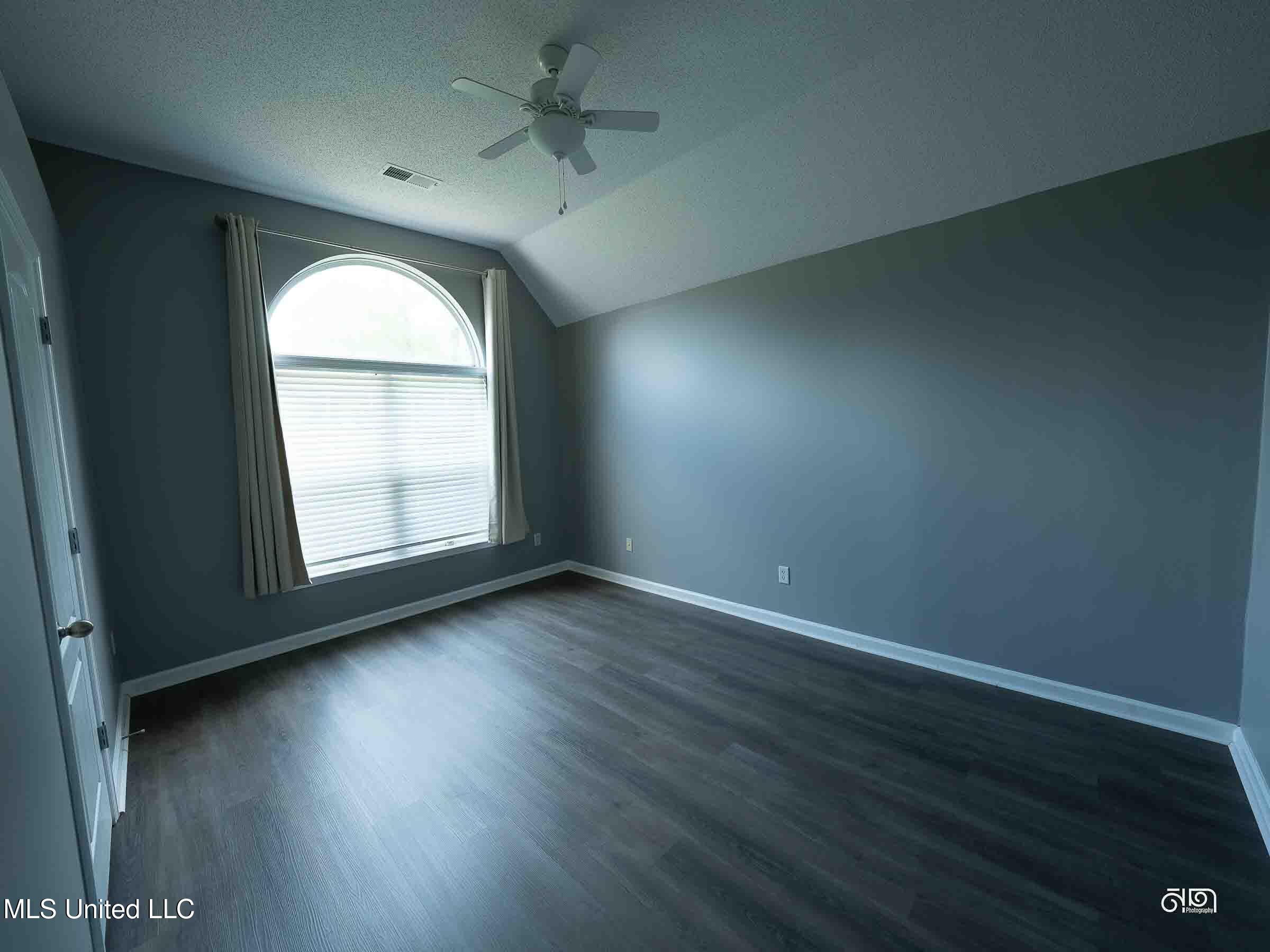 7624 N Rigmoore Pt. N Point Property Photo 21