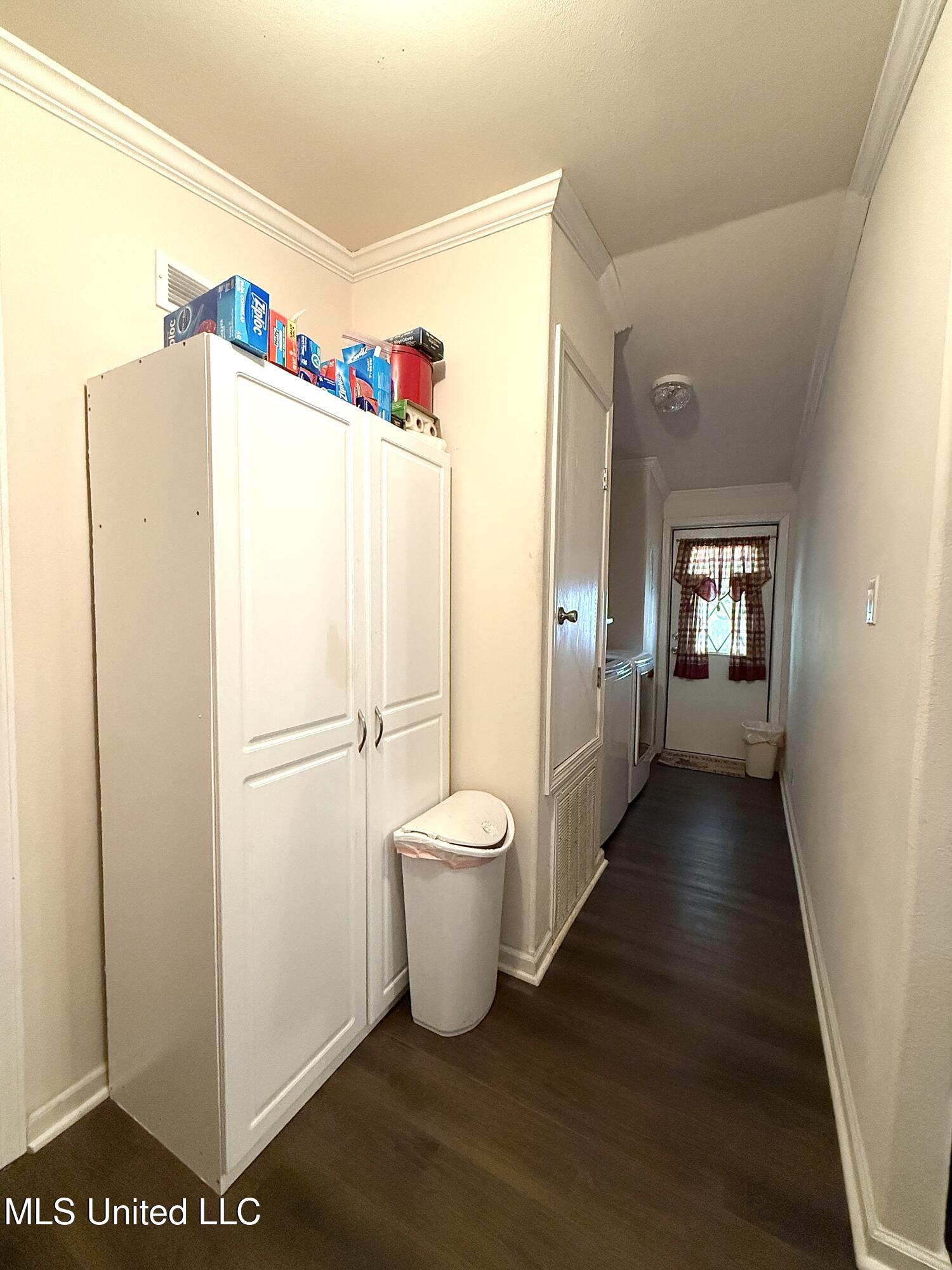 586 Se Hancock Road Property Photo 26
