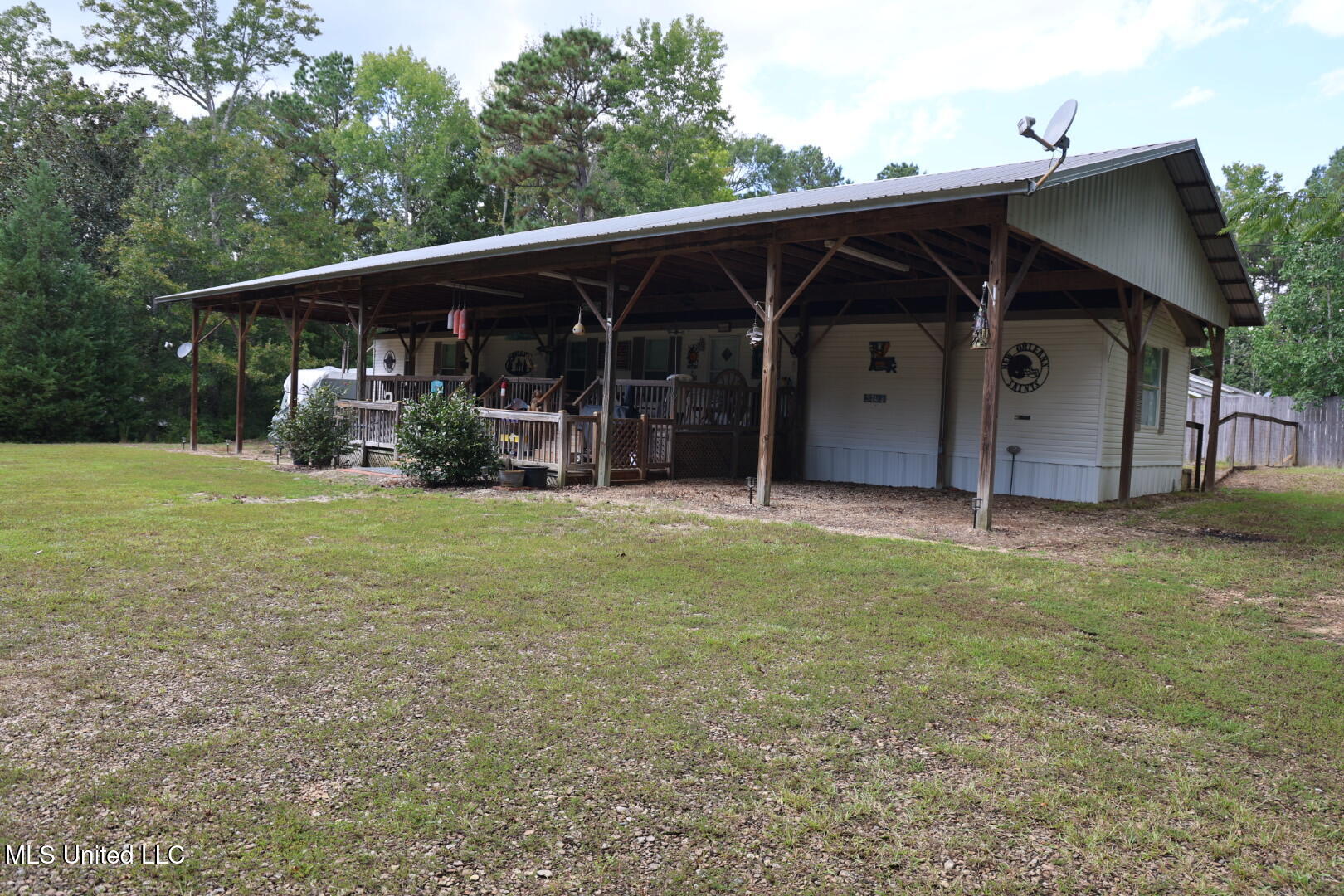 586 Se Hancock Road Property Photo 31