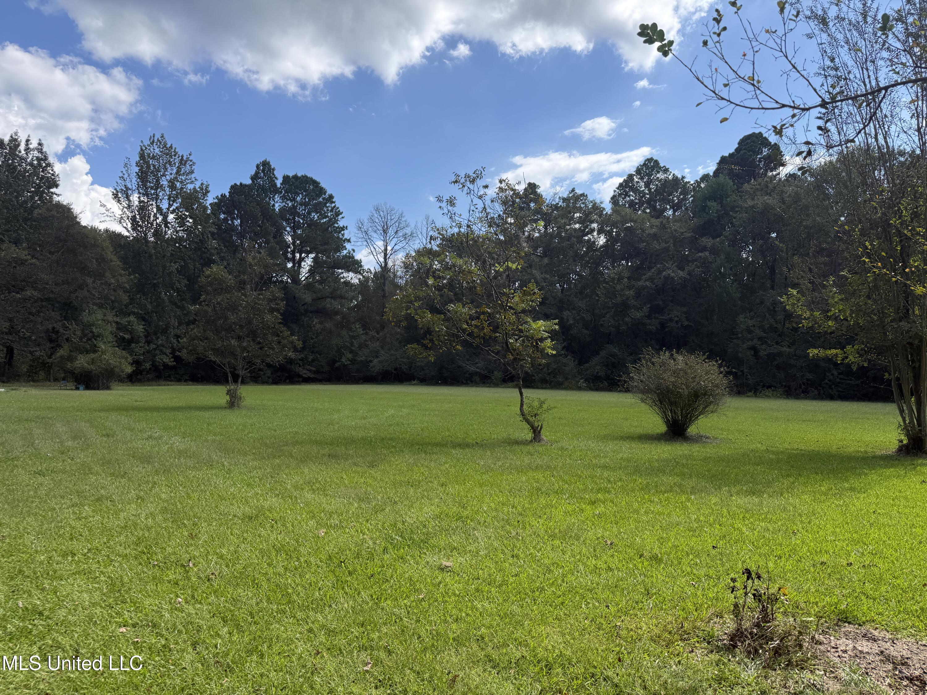 157 Quail Hollow Property Photo 3