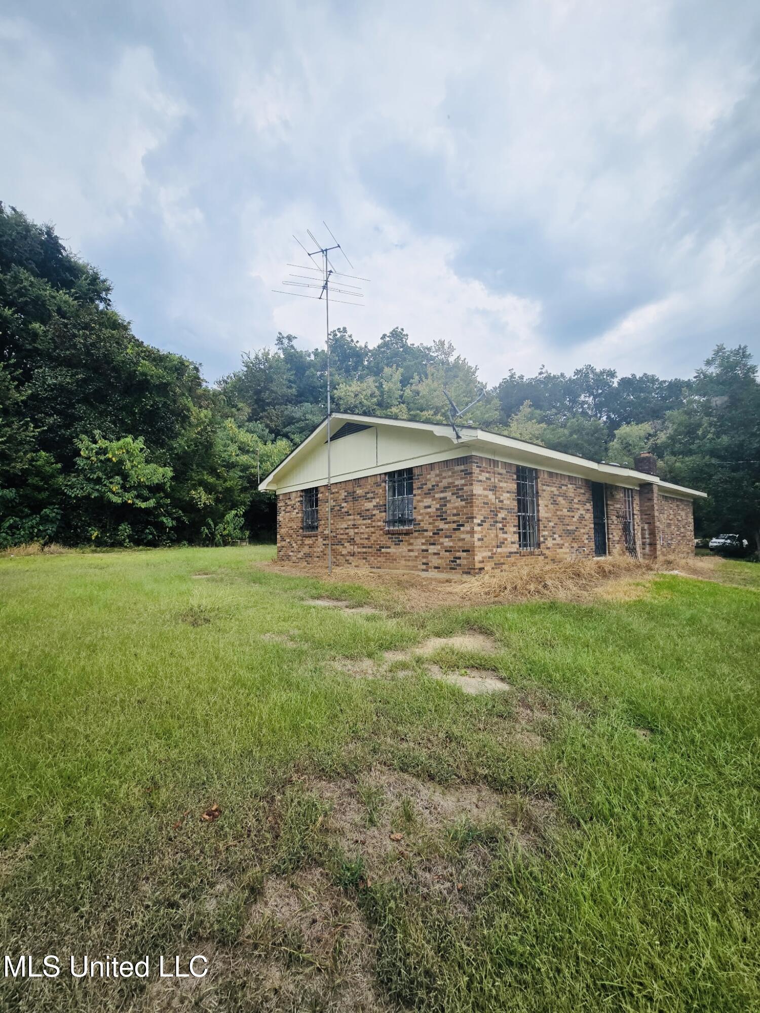110 Old Tchula Road Property Photo 3