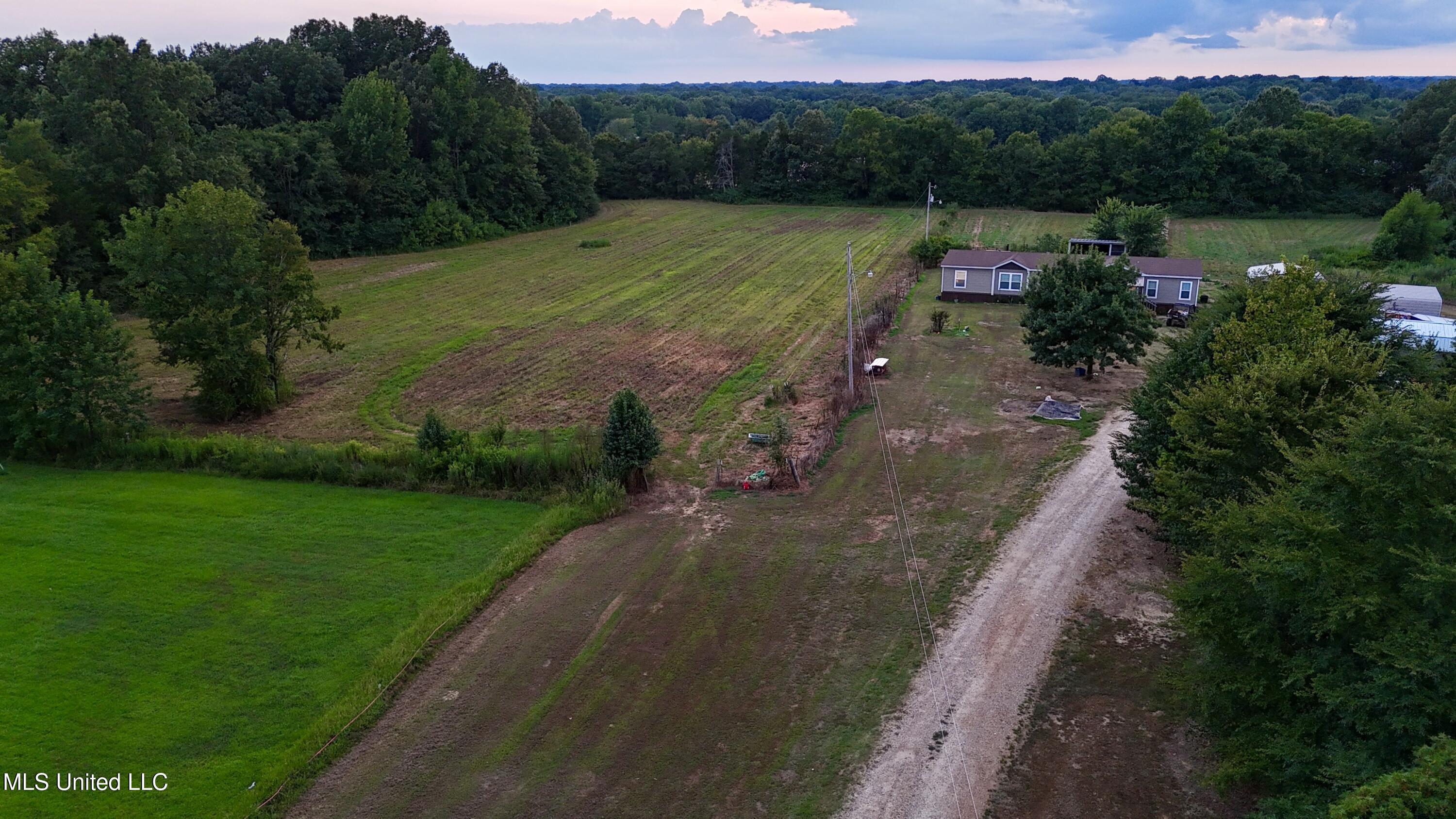 C Williams Drive Property Photo 5