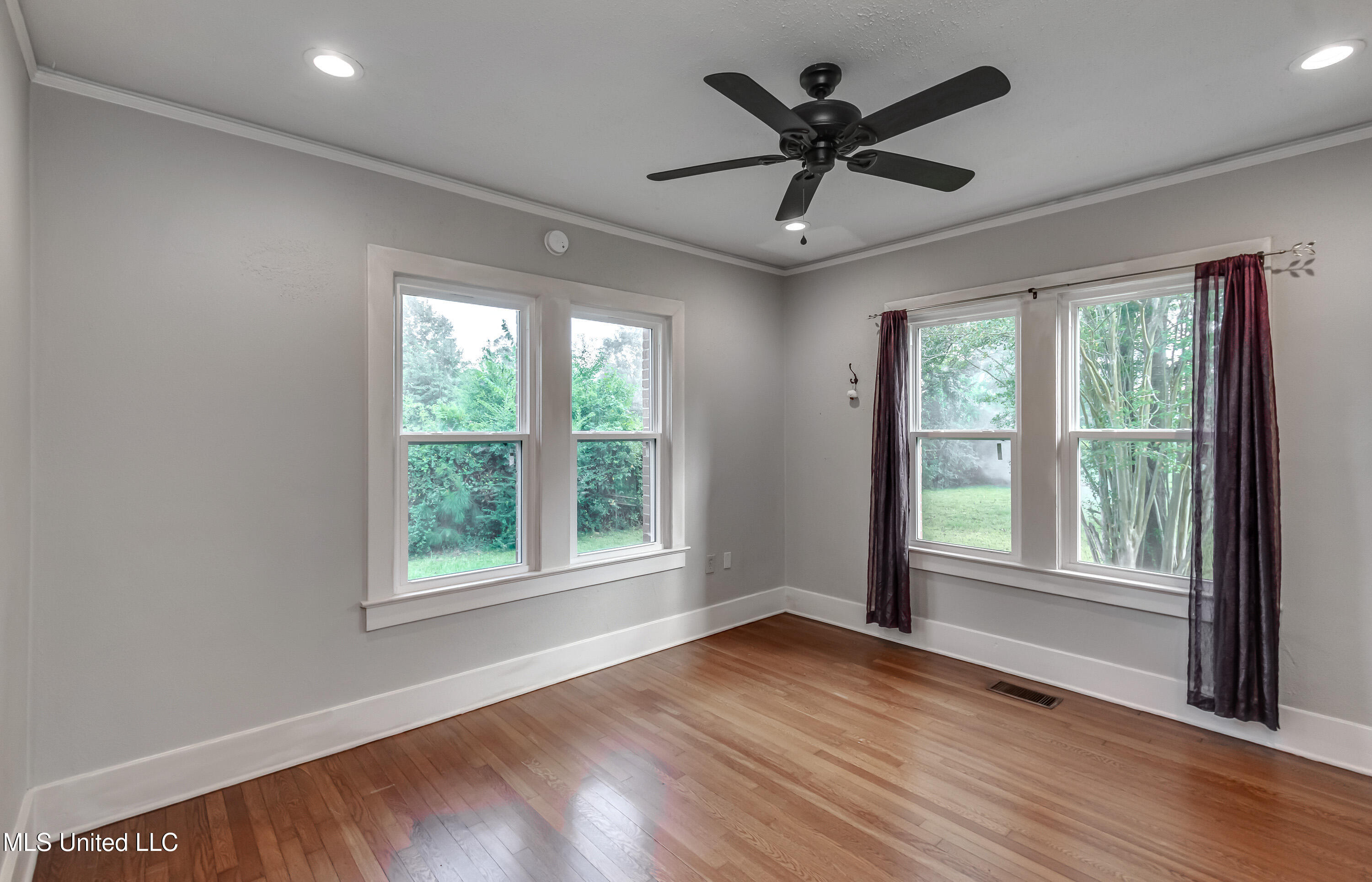 239 Fernwood Drive Property Photo 30