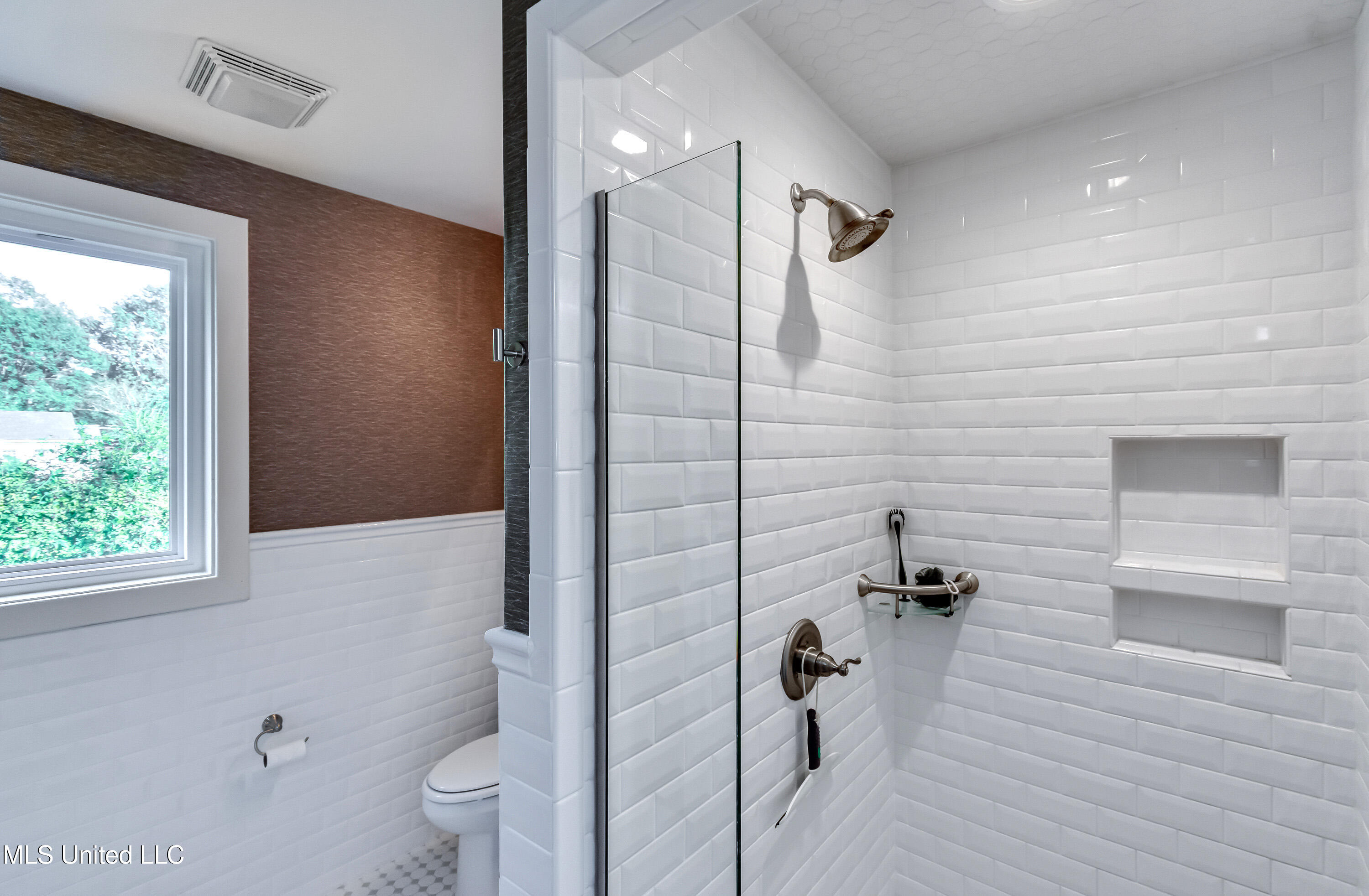 239 Fernwood Drive Property Photo 39