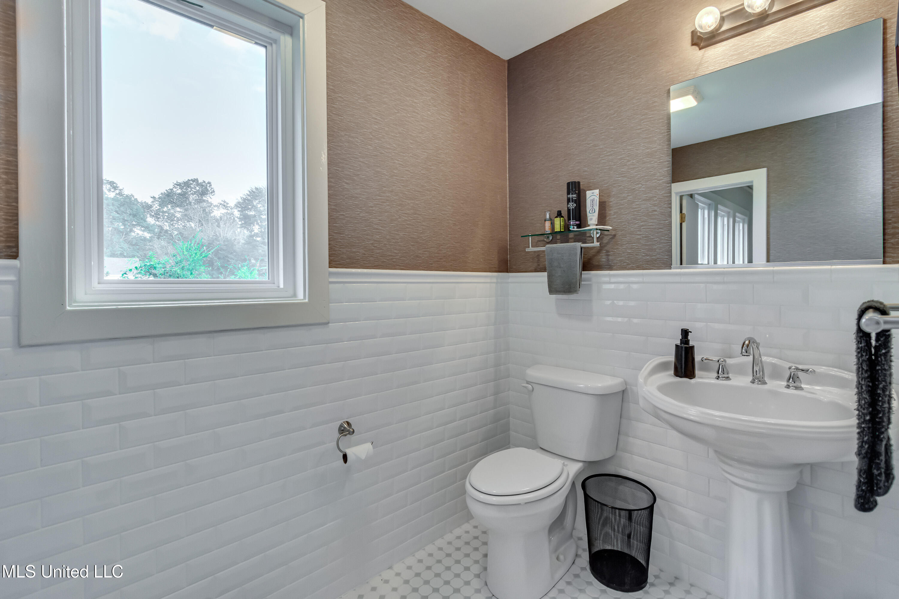 239 Fernwood Drive Property Photo 44