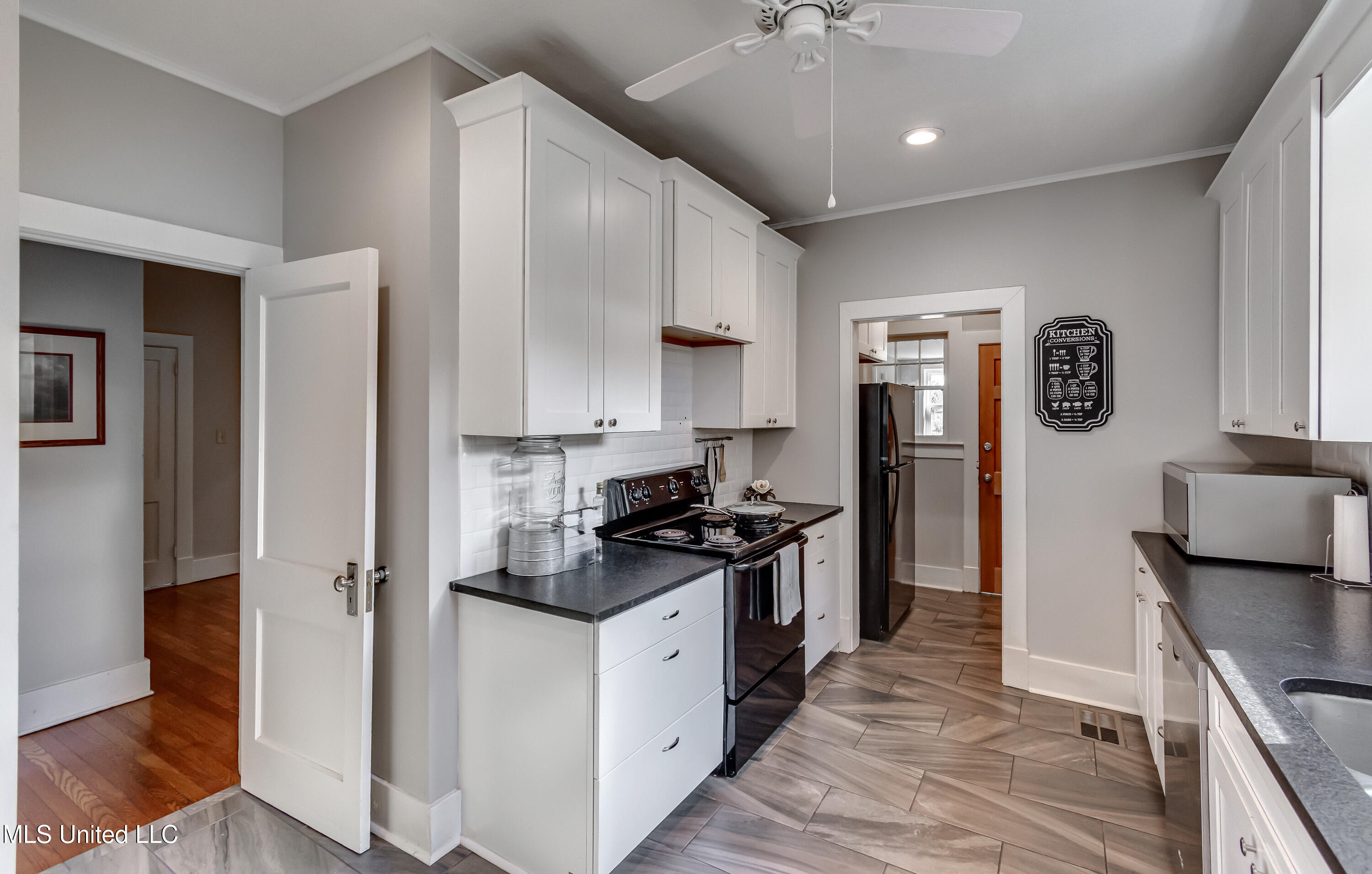 239 Fernwood Drive Property Photo 49