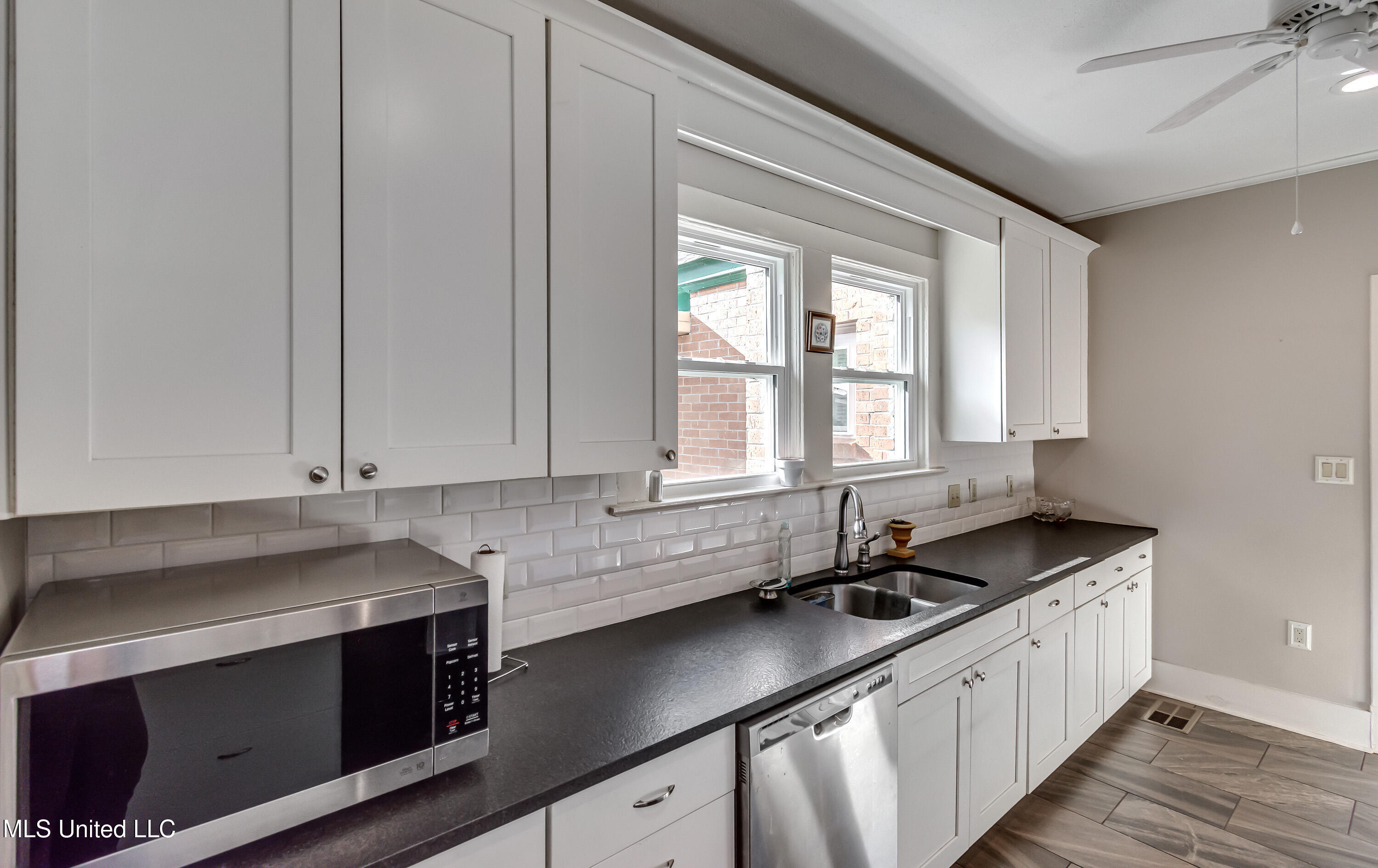 239 Fernwood Drive Property Photo 51