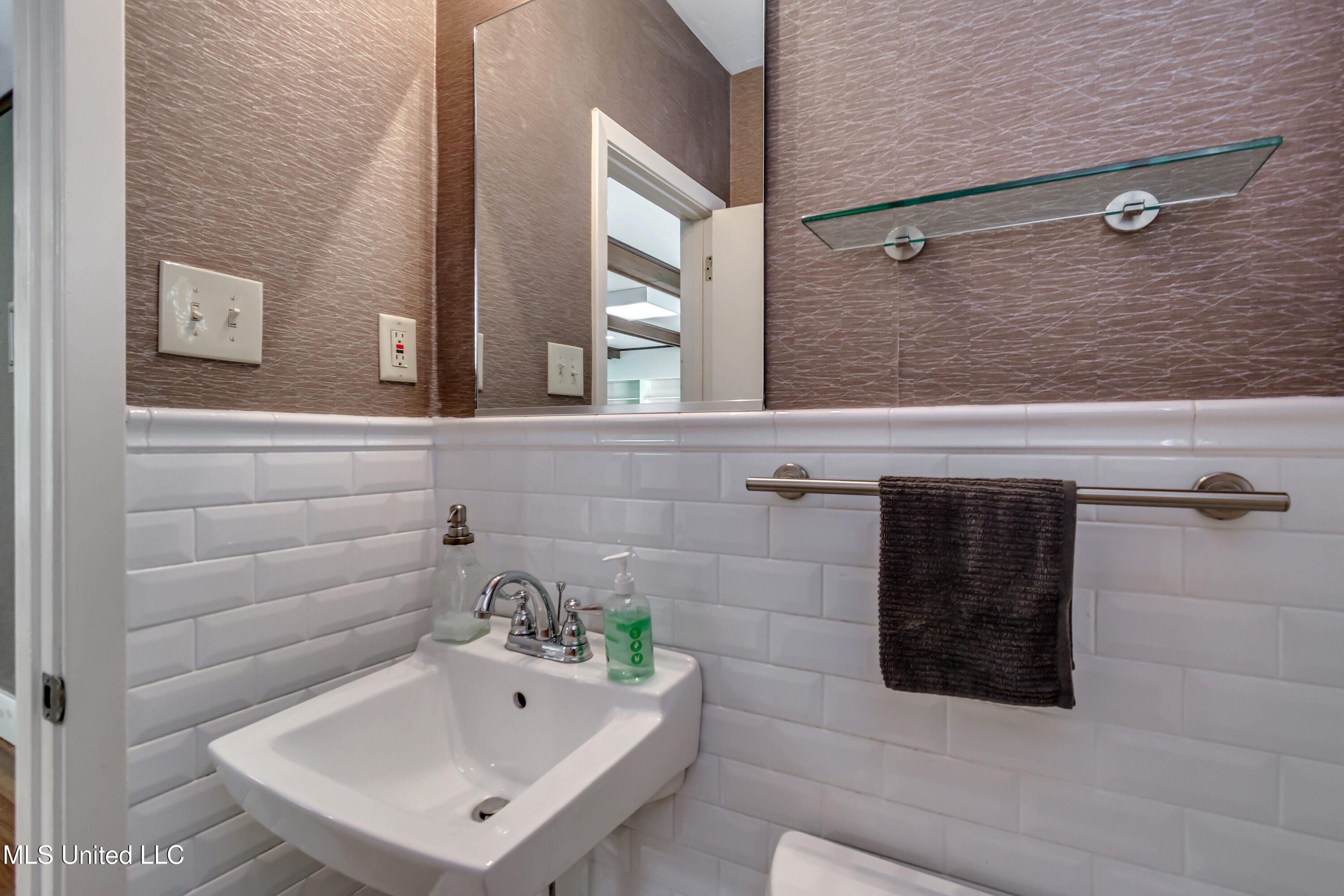 239 Fernwood Drive Property Photo 57