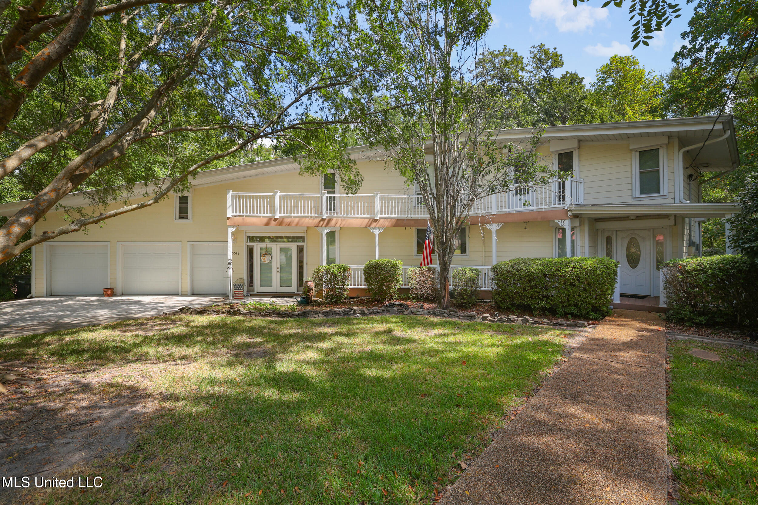 6518 Mauna Loa Court Property Photo 1