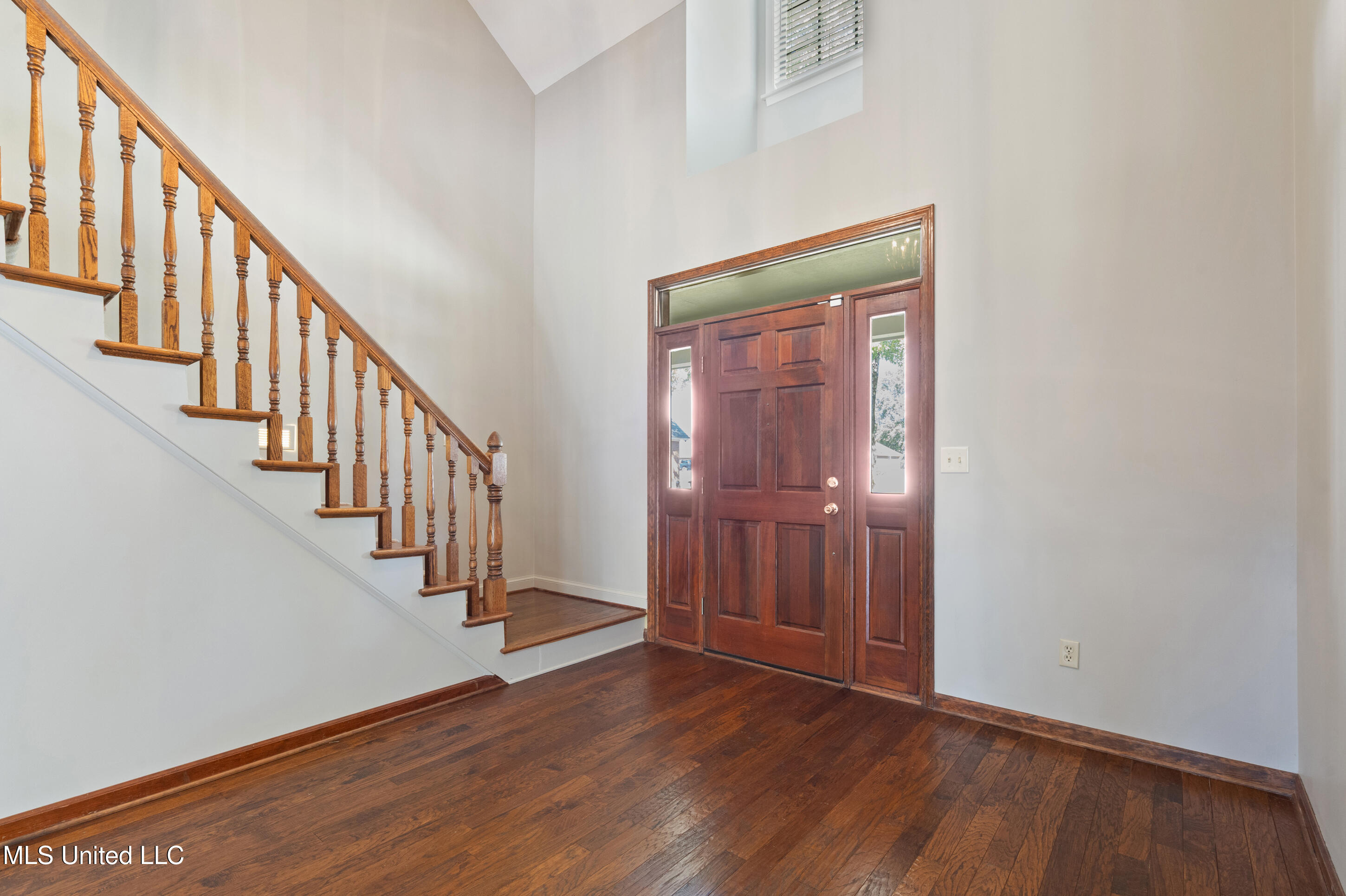 129 Keestone Drive Property Photo 5