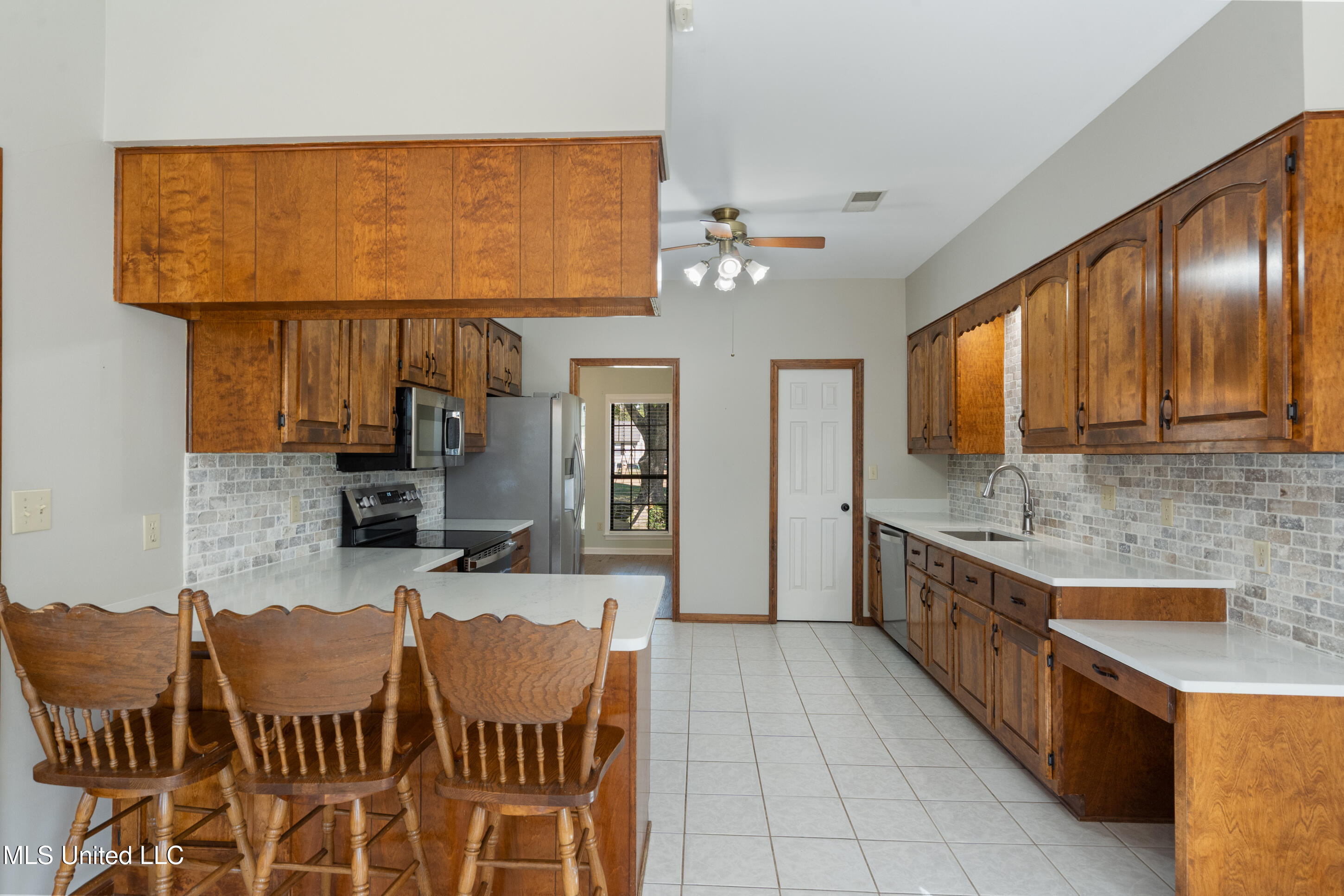 129 Keestone Drive Property Photo 11