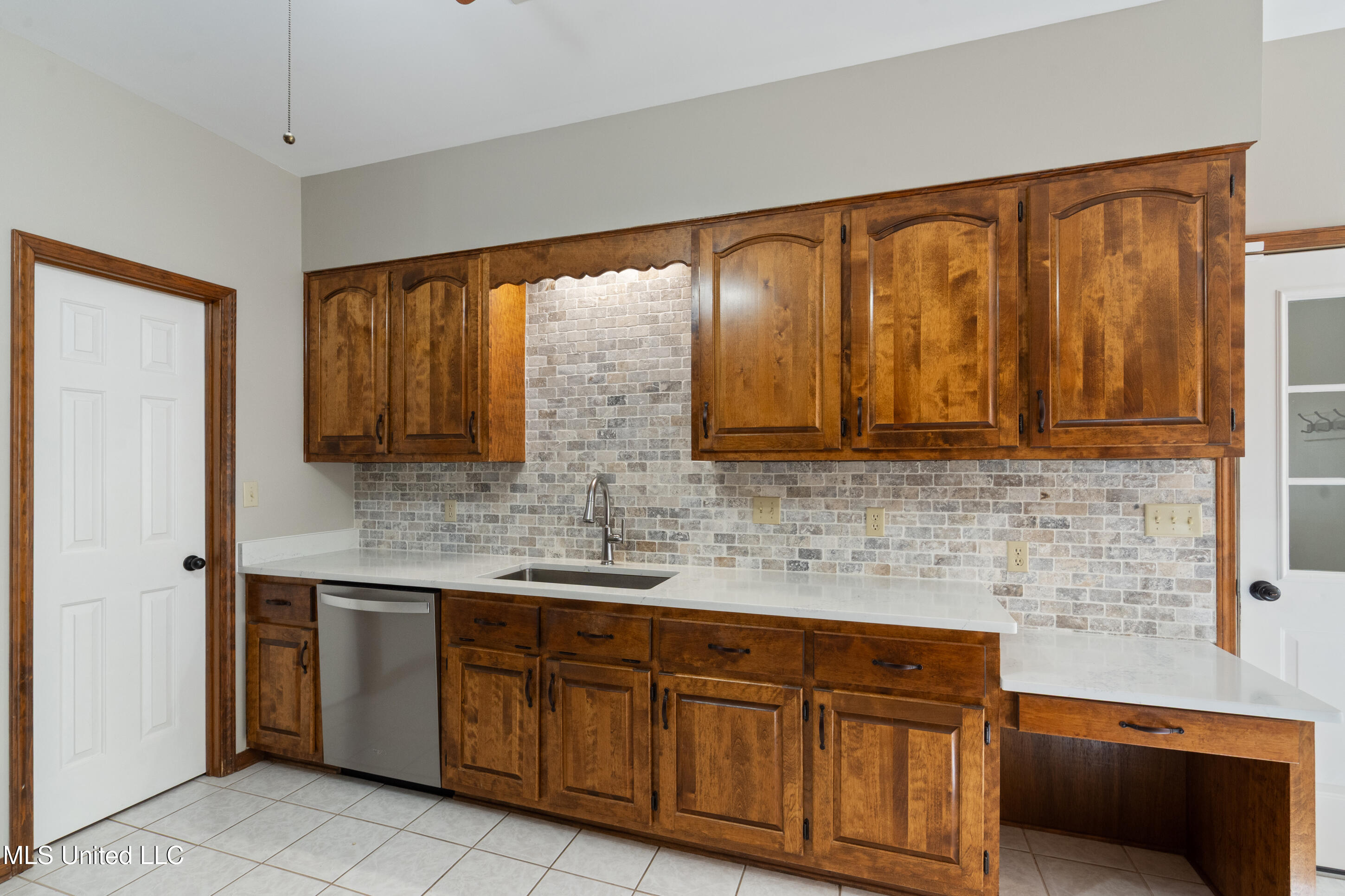 129 Keestone Drive Property Photo 12