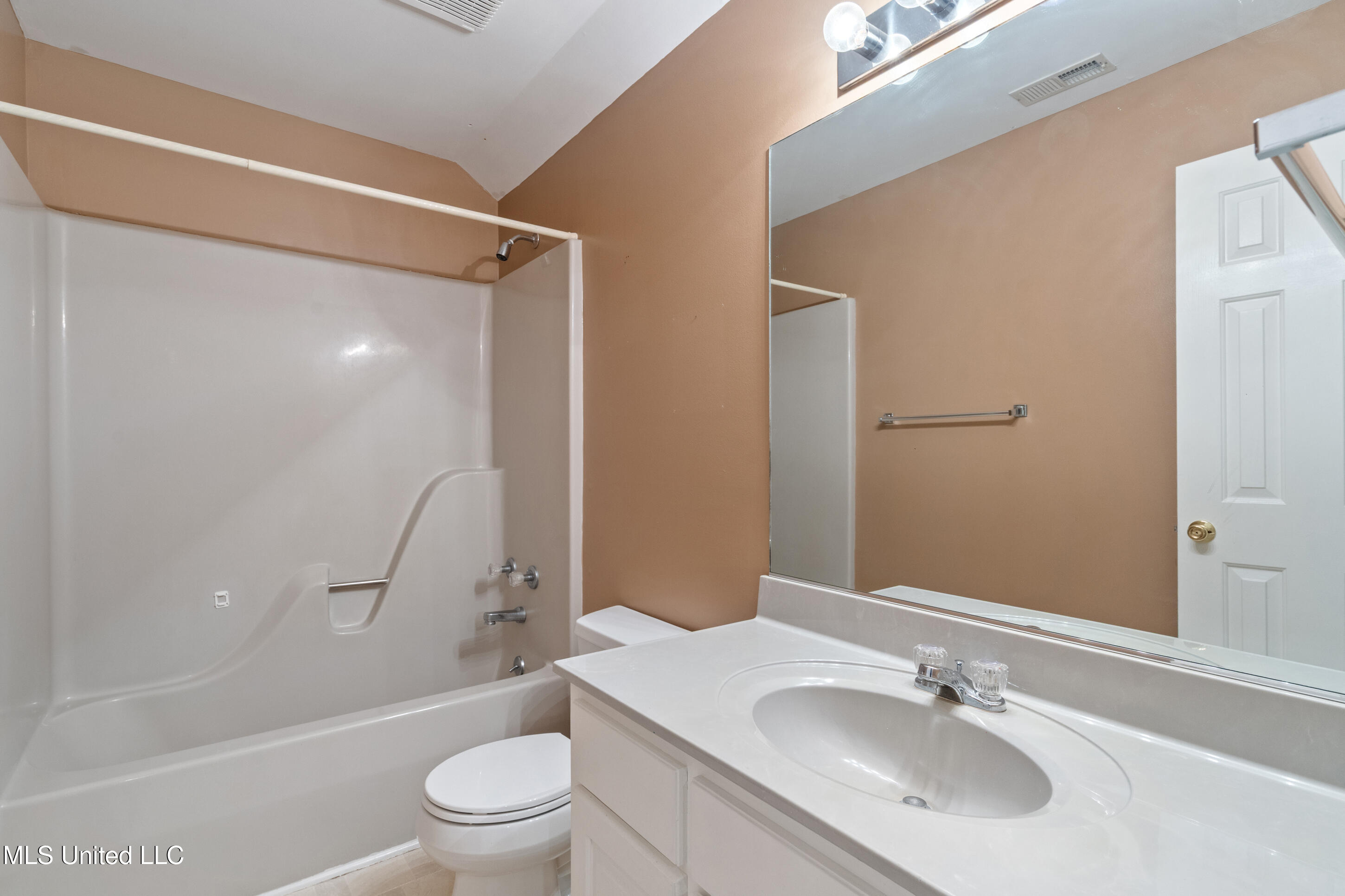 129 Keestone Drive Property Photo 23