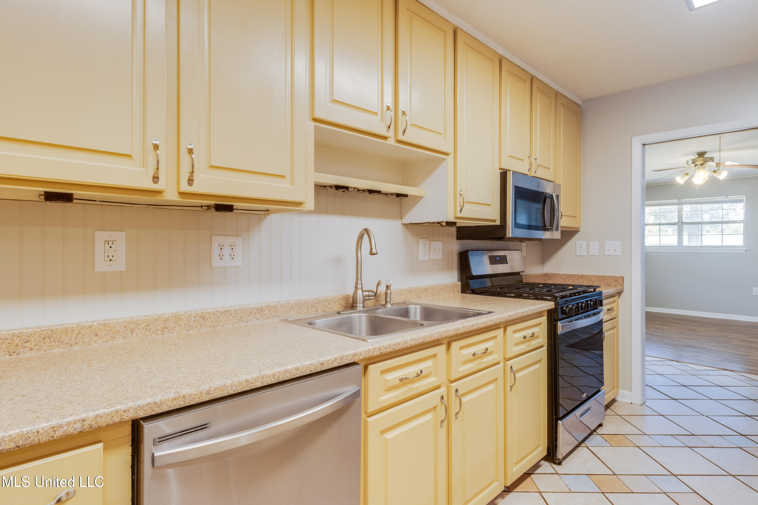 108 Vance Place Property Photo 5