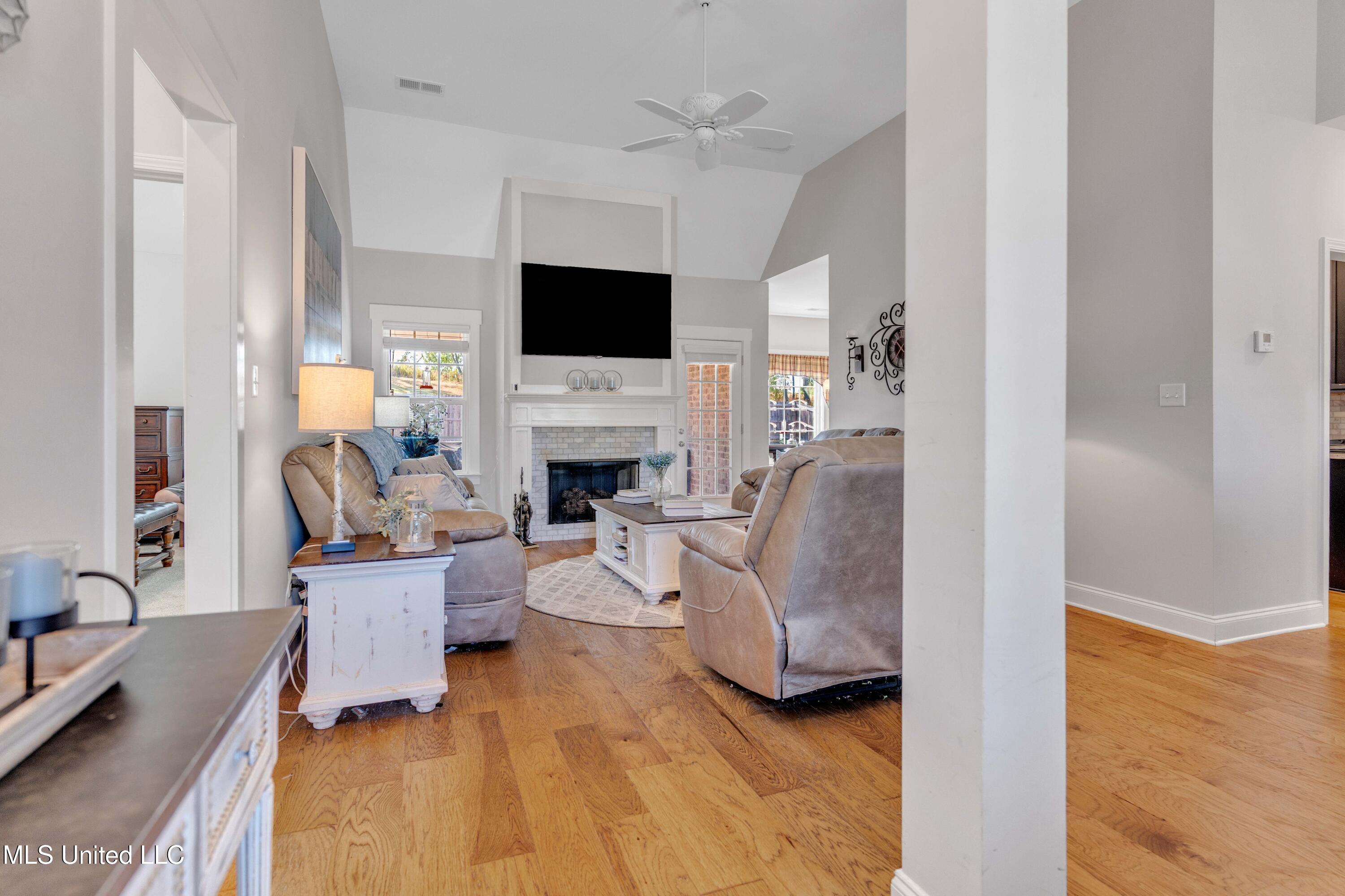 603 Beckett Cove Property Photo 4