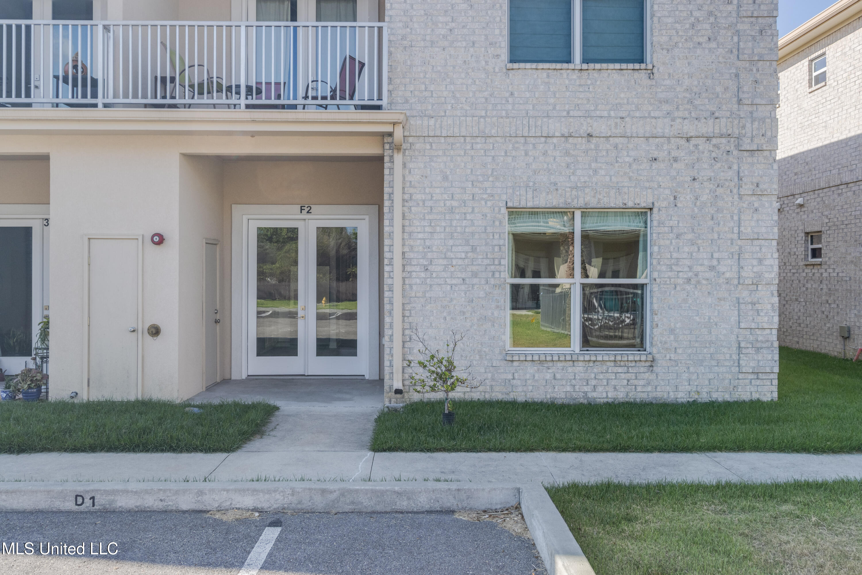 225 Winter Garden Drive Property Photo 1