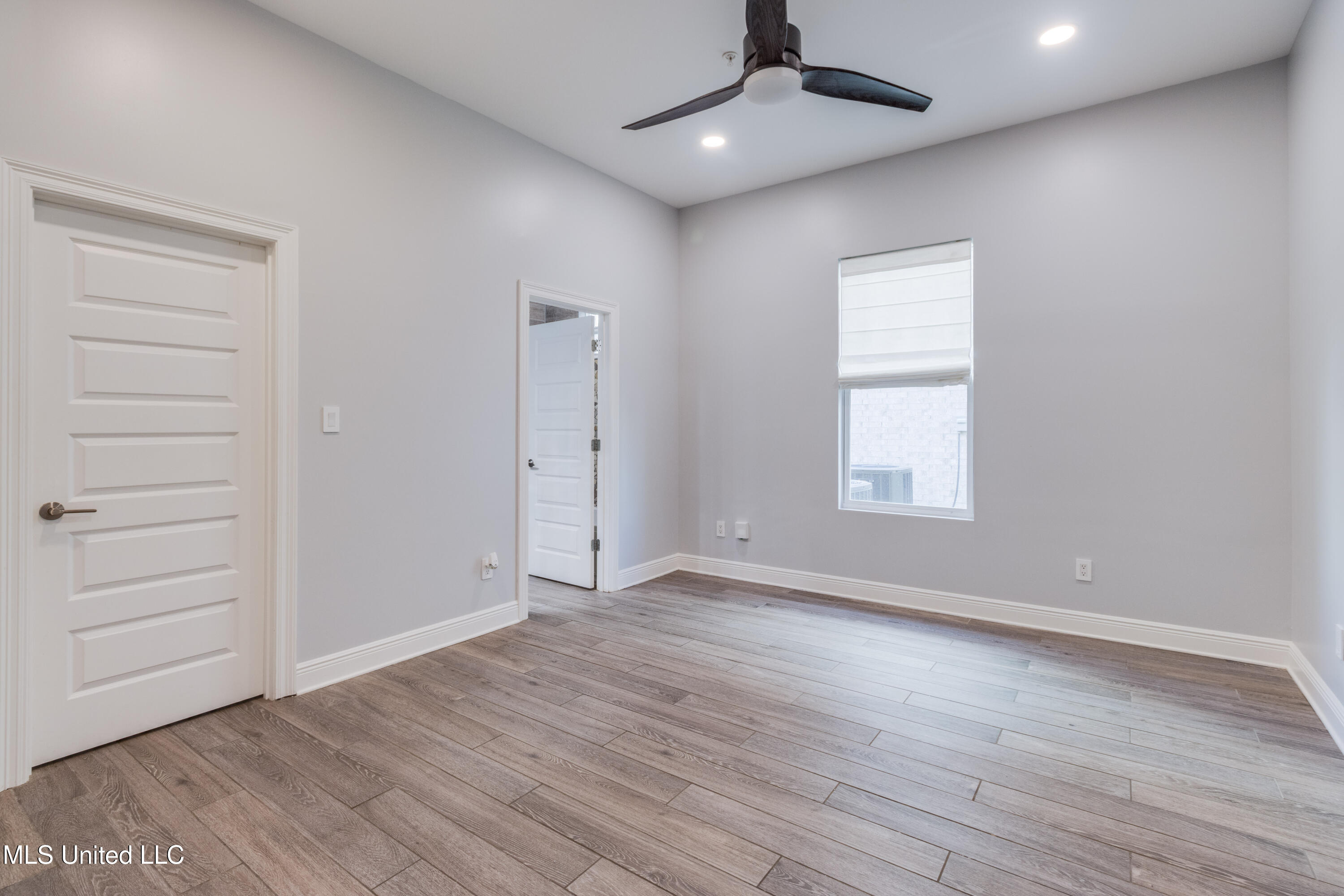 225 Winter Garden Drive Property Photo 8