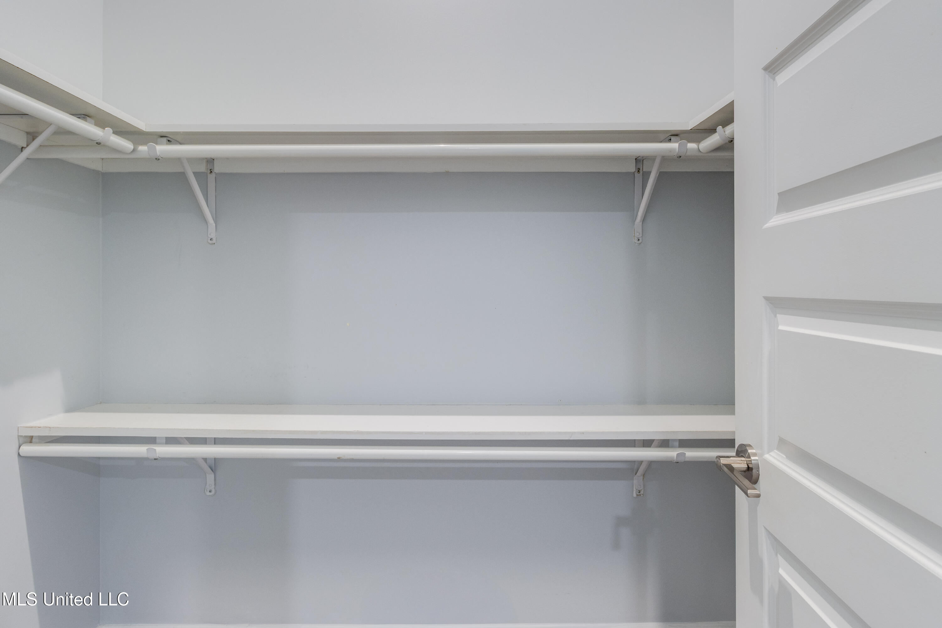 225 Winter Garden Drive Property Photo 10