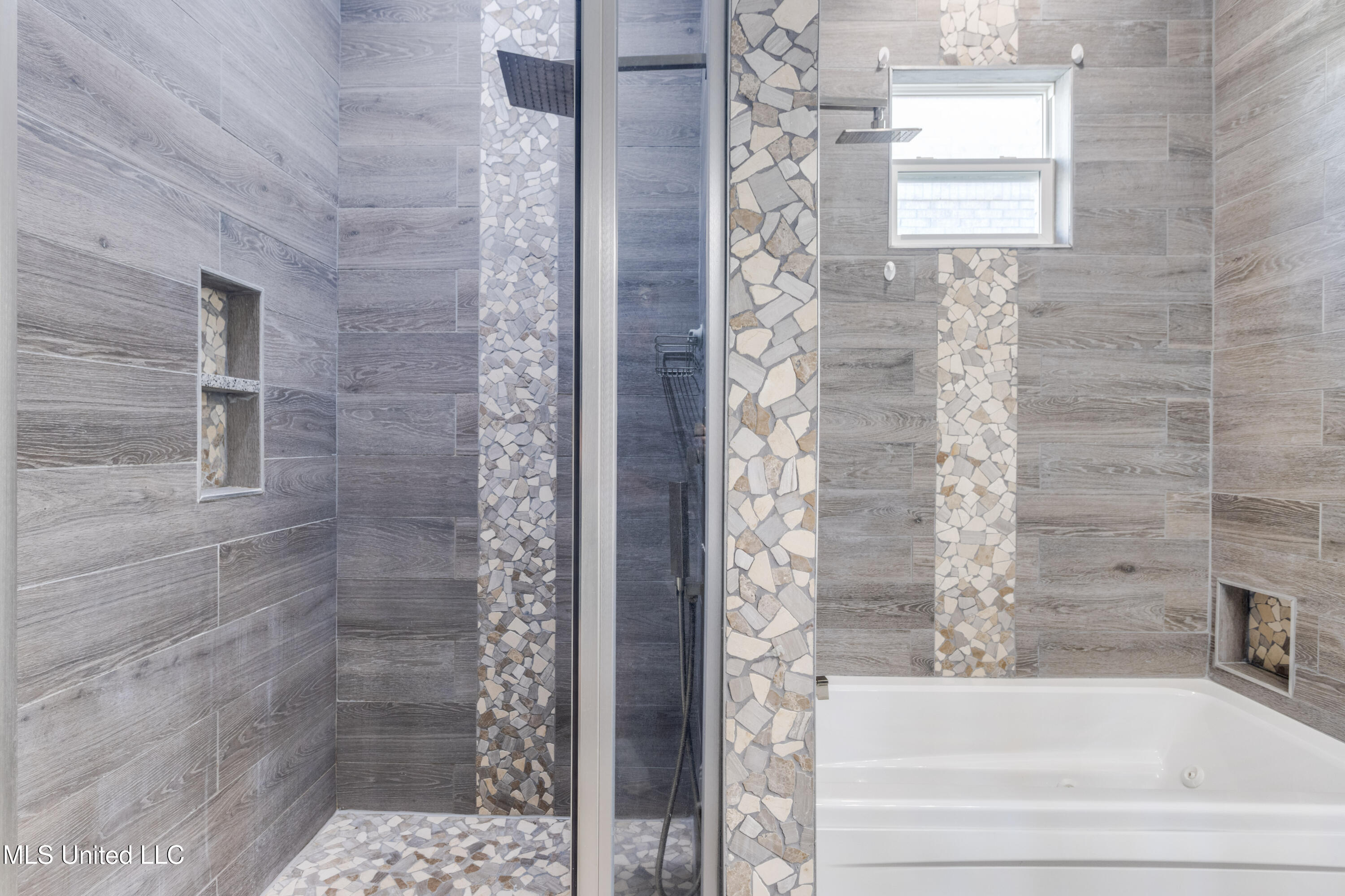 225 Winter Garden Drive Property Photo 12