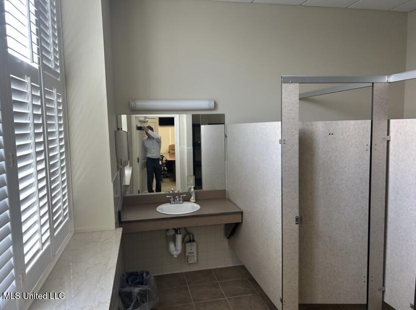 100 S Beach Boulevard Property Photo 7