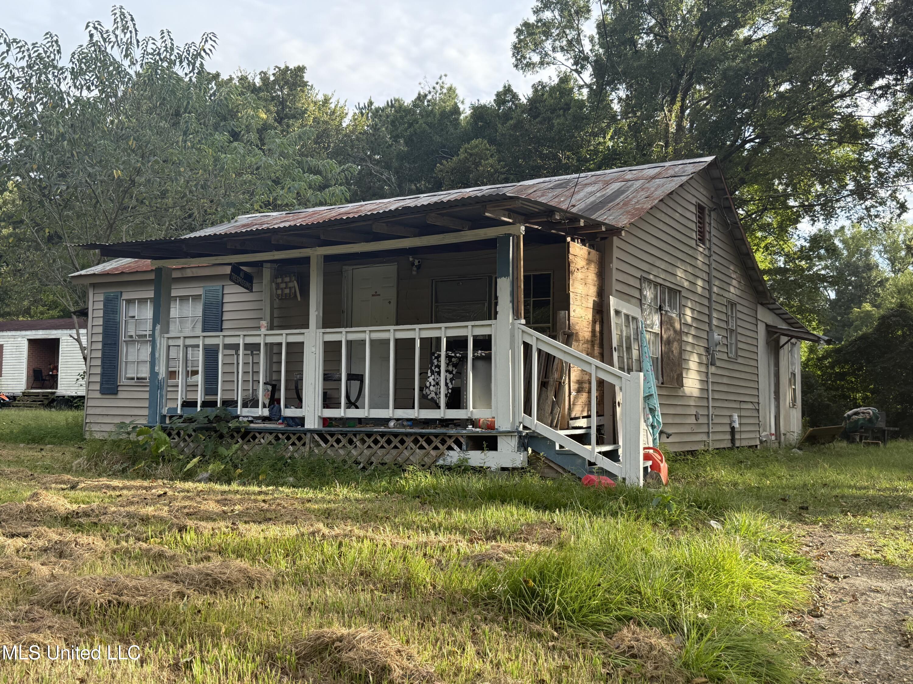 148 Cloverdale Road Property Photo 1