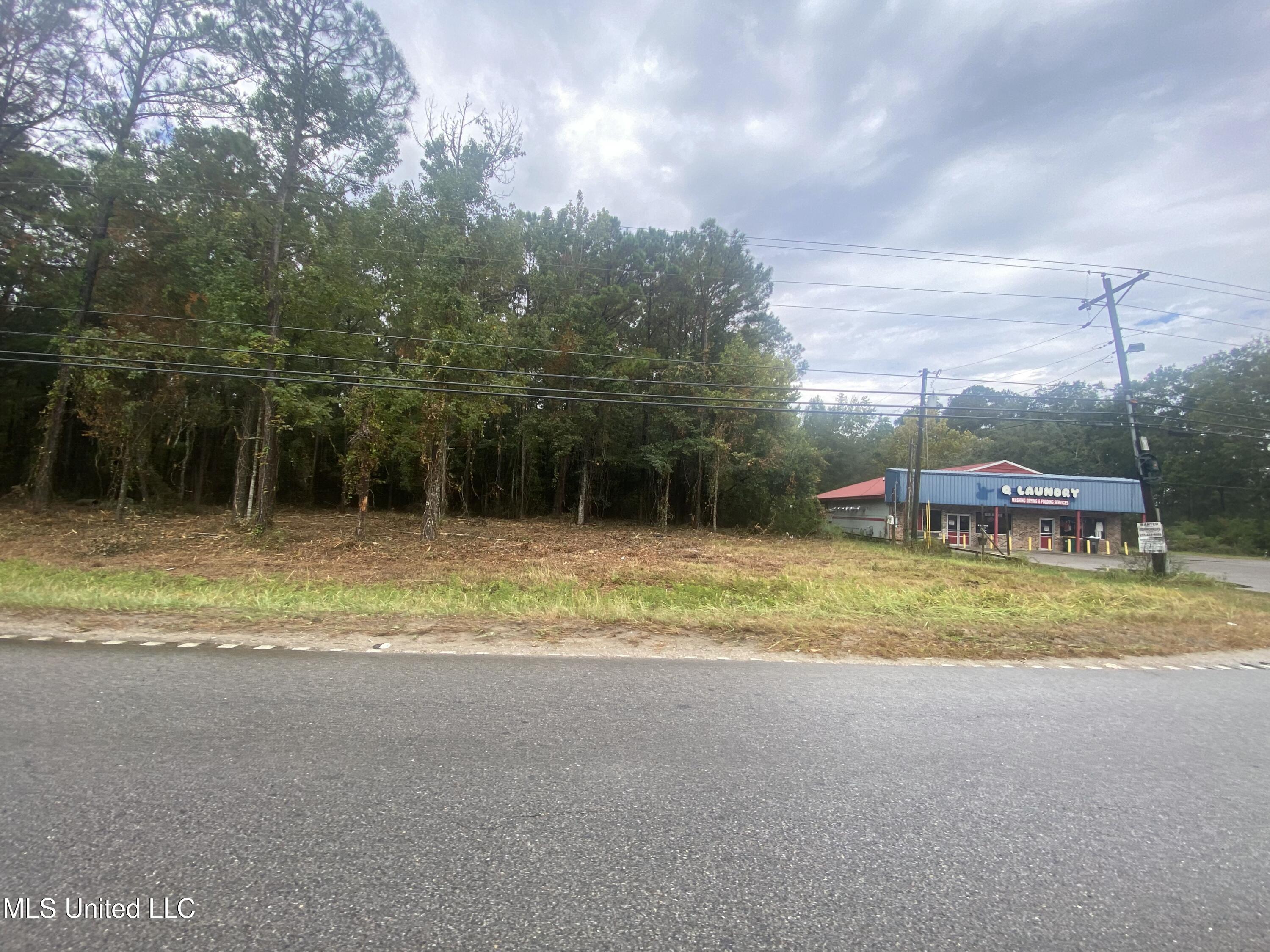 Hwy 613 Property Photo 3