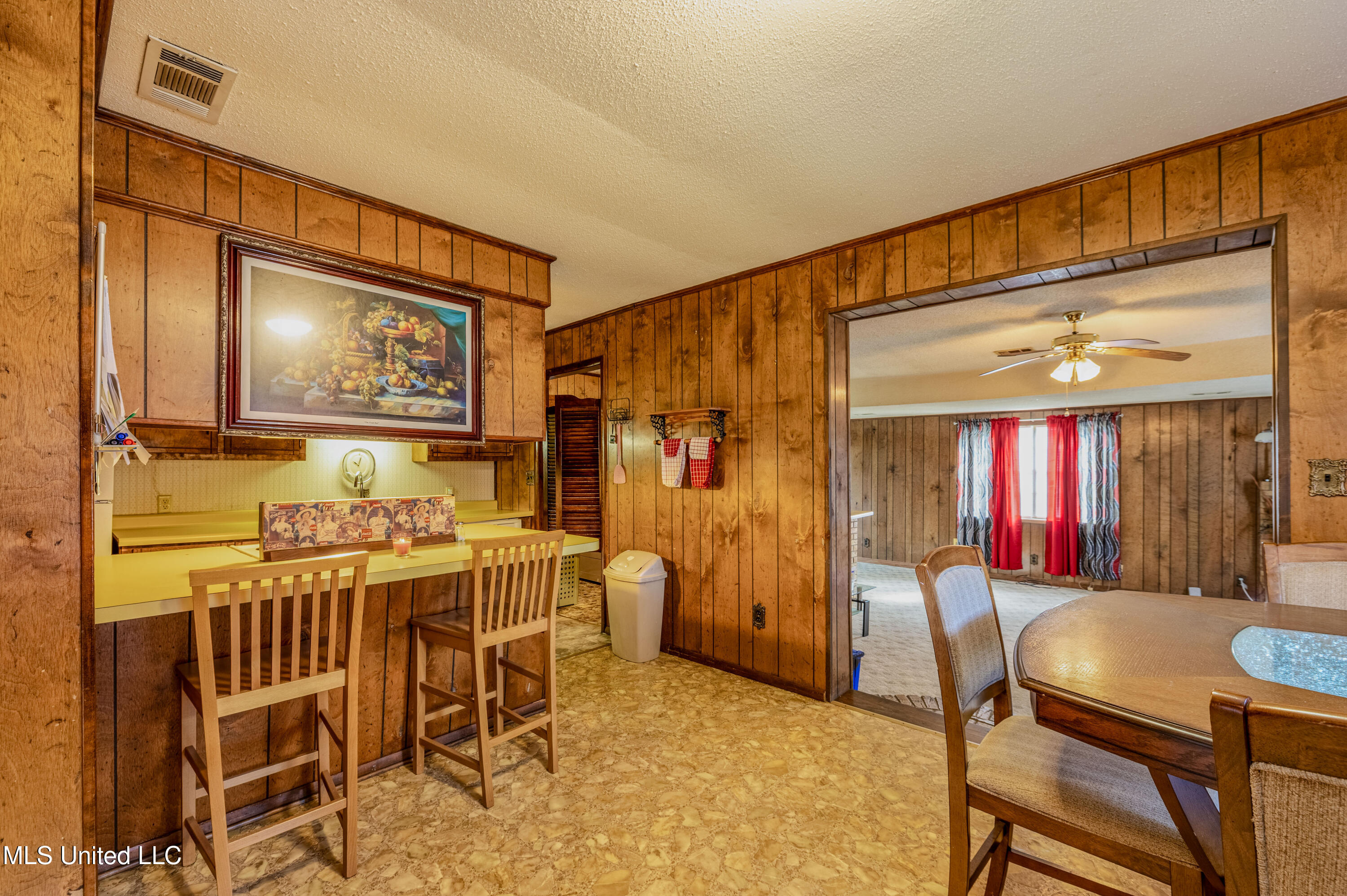 270 Johnson Park Property Photo 5
