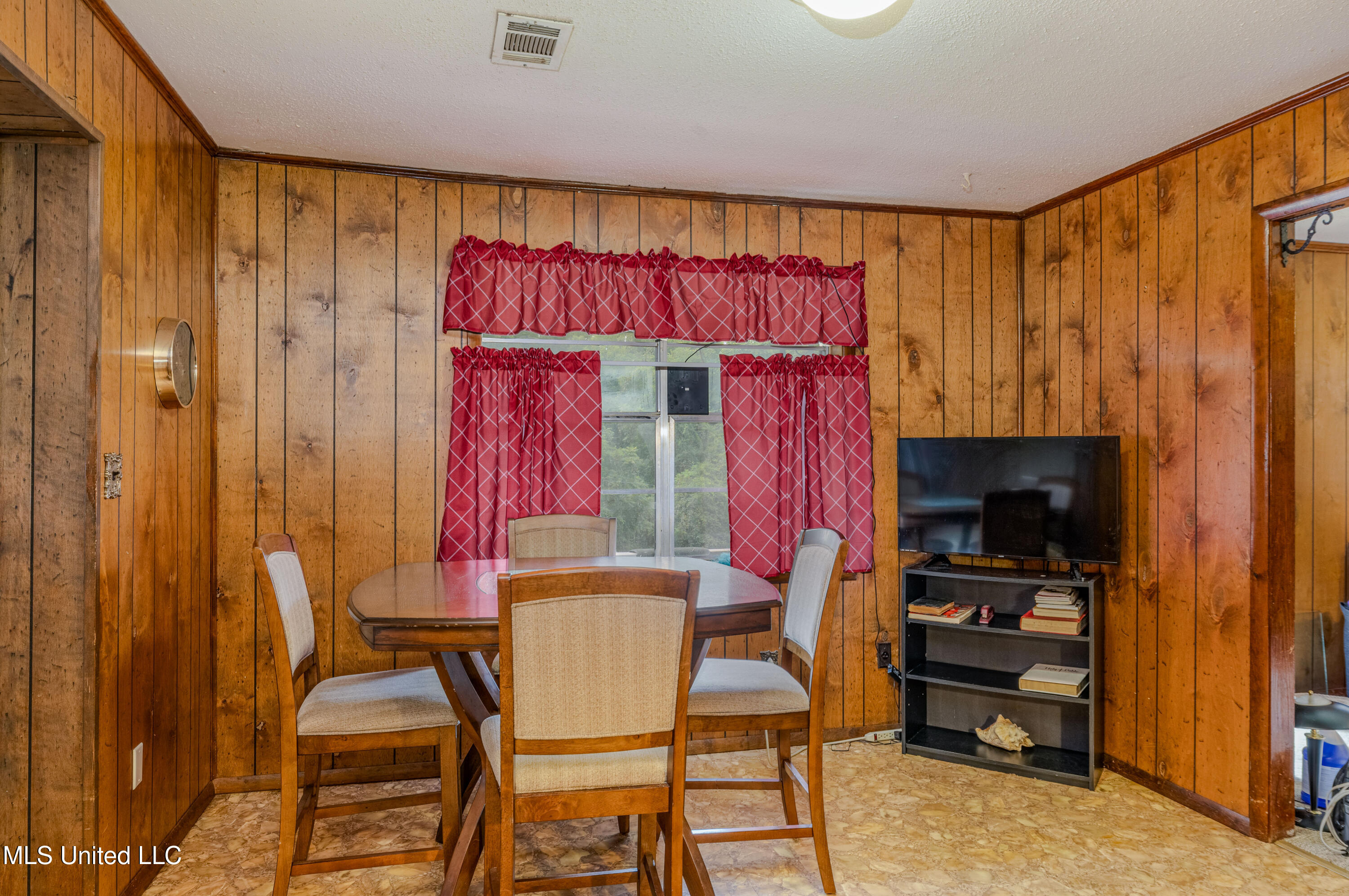 270 Johnson Park Property Photo 12