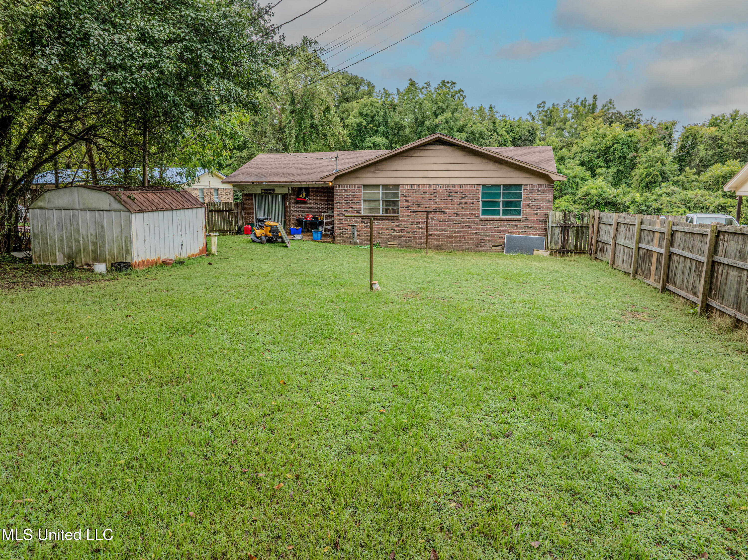 270 Johnson Park Property Photo 32