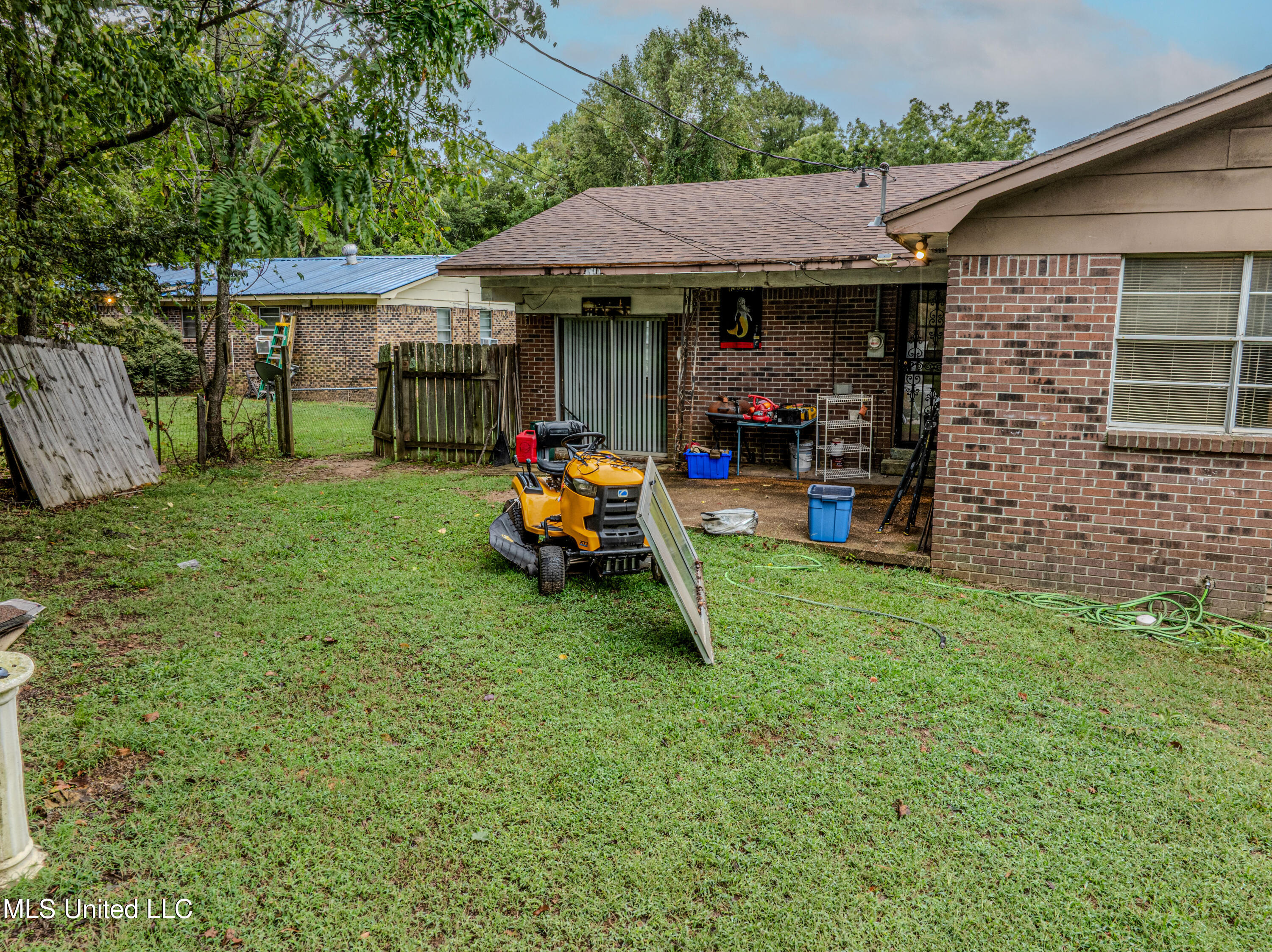 270 Johnson Park Property Photo 34