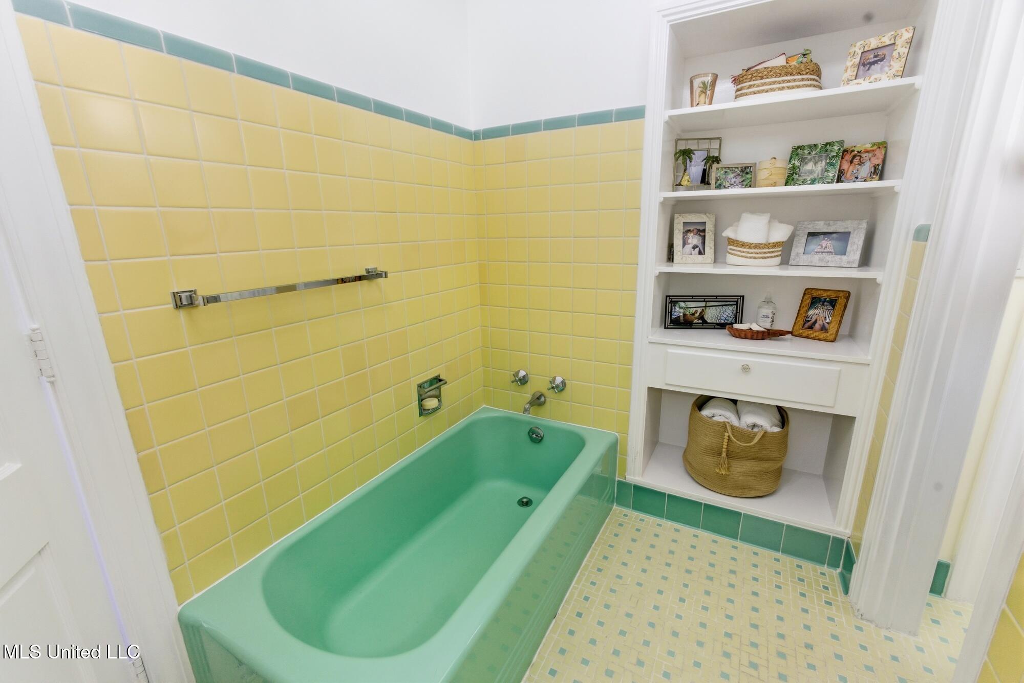 330 S S. Extrension Street Property Photo 10