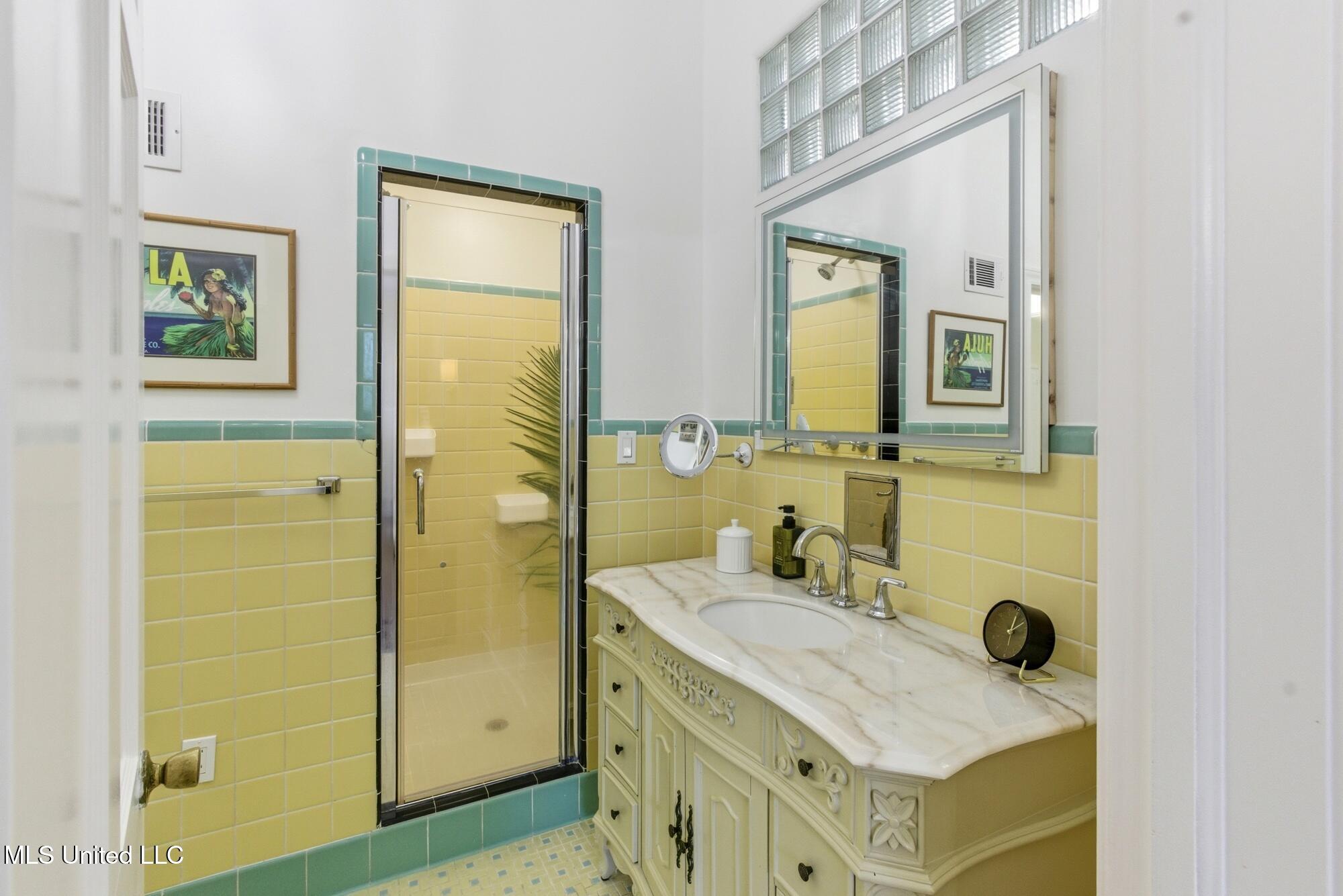 330 S S. Extrension Street Property Photo 12